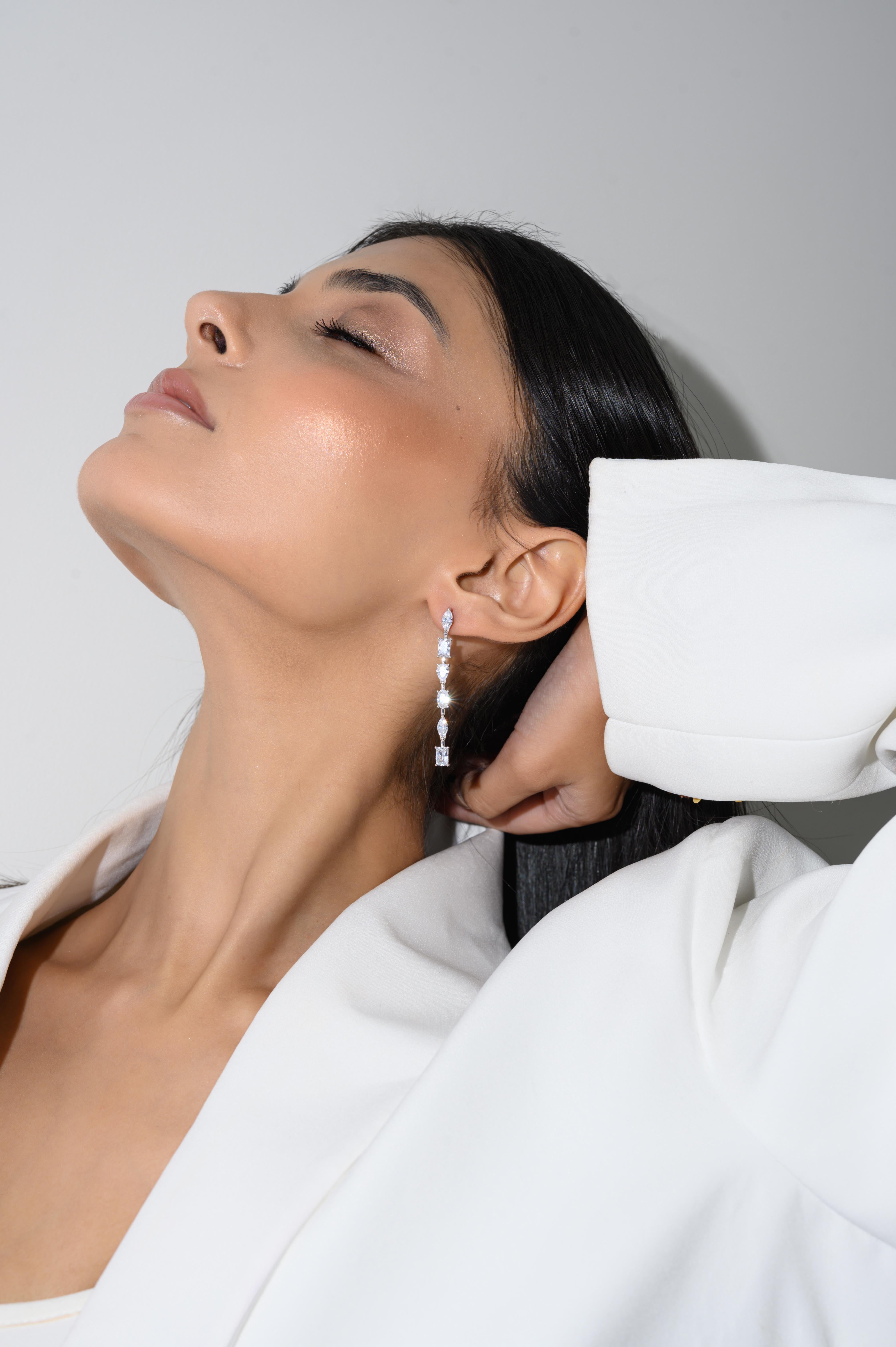 Mixed Cut Diamond Rhinestone Linear Dangle Earrings for Mom in Silver Fashion Jewelry For Sale
