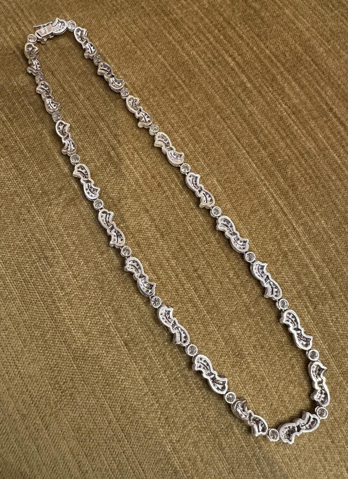 Diamond Ribbon Motif Choker Necklace 10.00 Carats Total Weight in 18k White Gold In Excellent Condition For Sale In La Jolla, CA