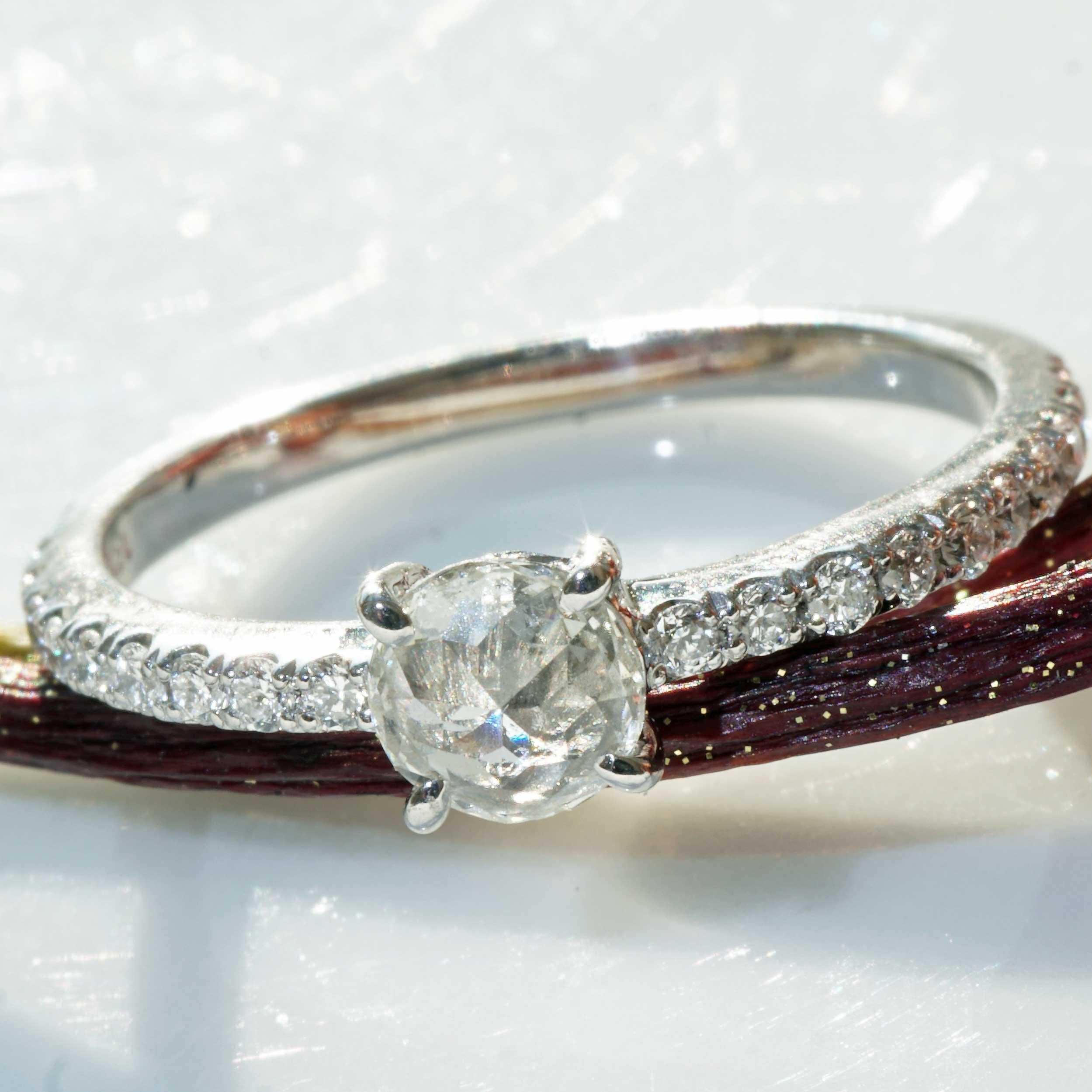 Bague en diamant  0.29 0.20 ct Third Carat Understatement Ring so cute and elegant en vente 8