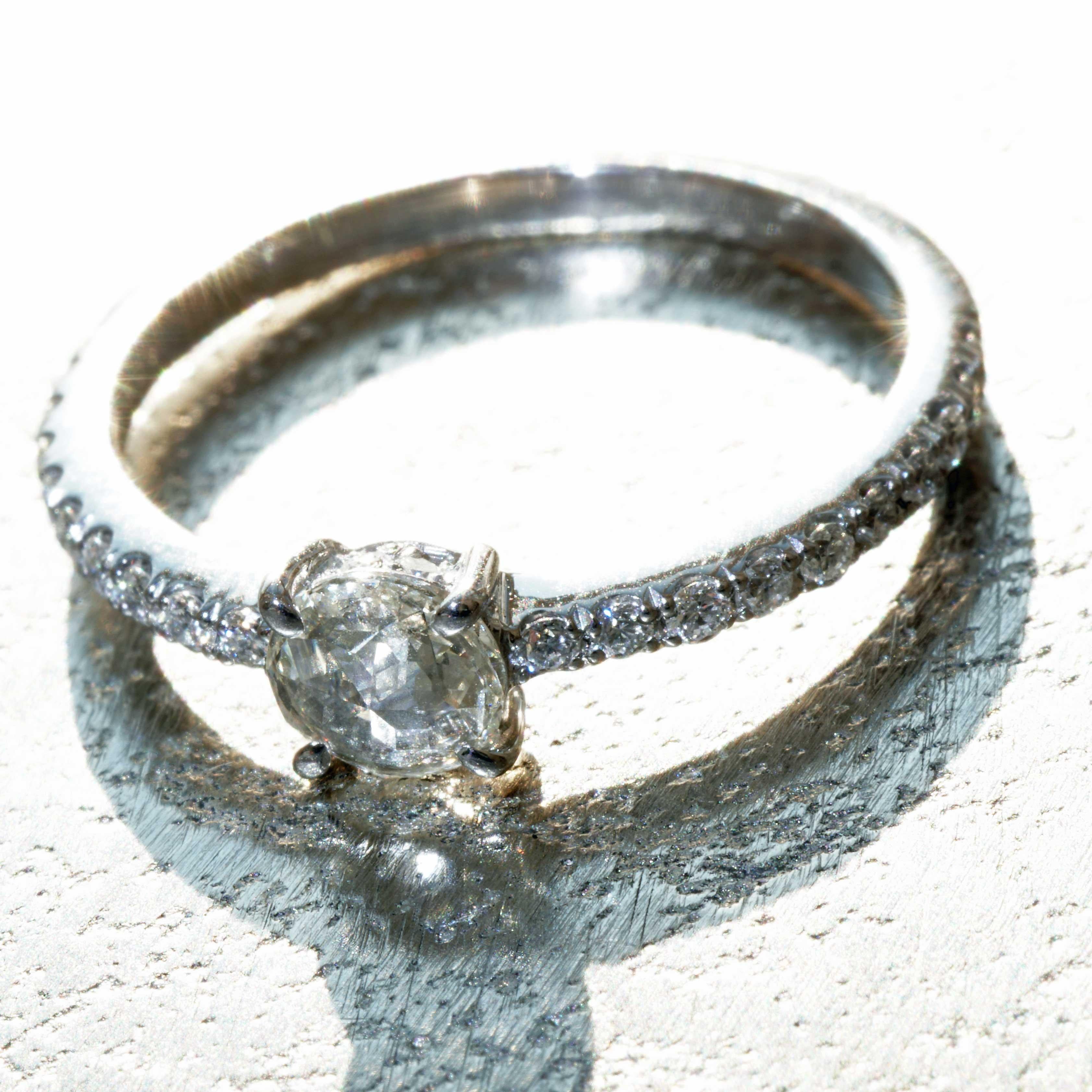 Bague en diamant  0.29 0.20 ct Third Carat Understatement Ring so cute and elegant Unisexe en vente