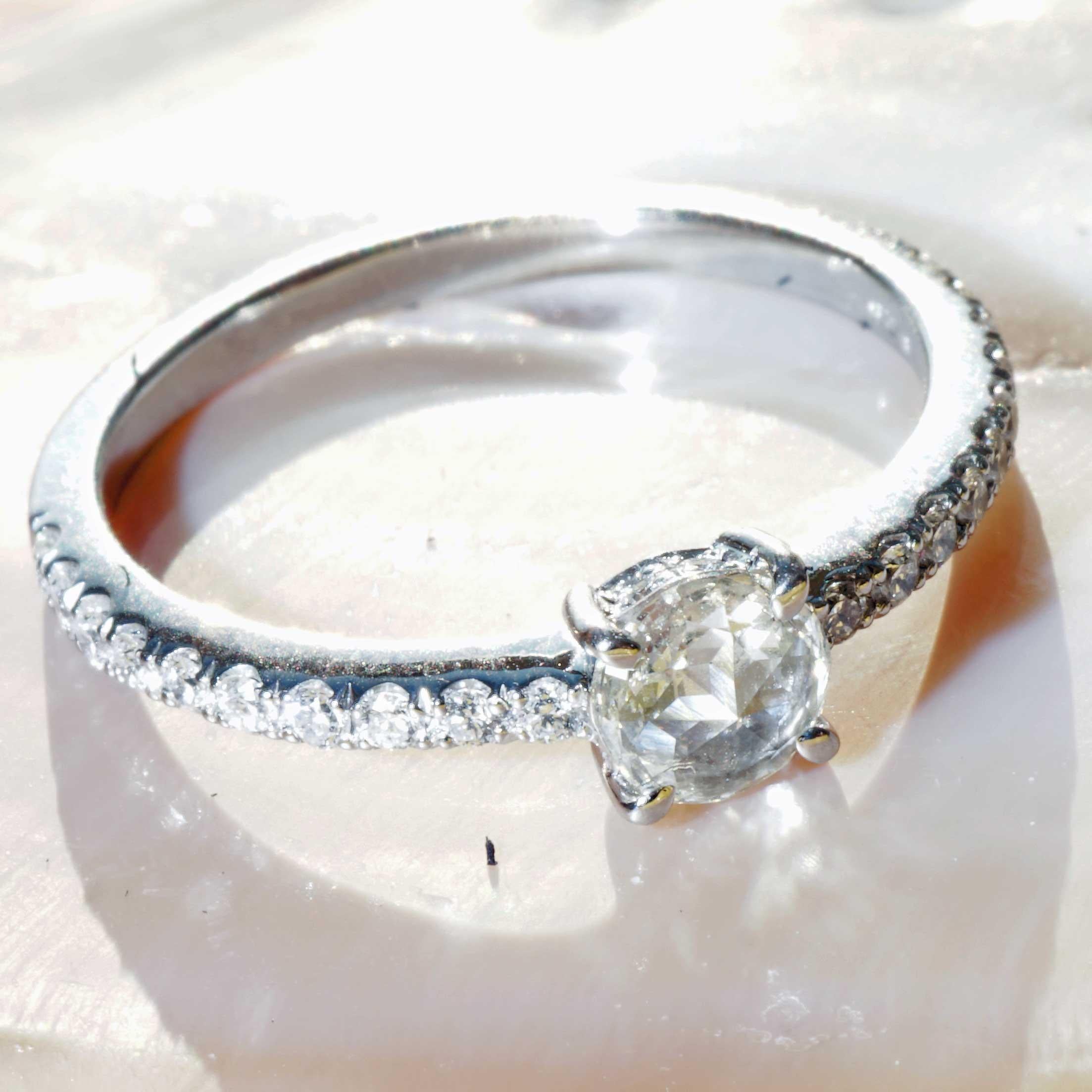 Bague en diamant  0.29 0.20 ct Third Carat Understatement Ring so cute and elegant en vente 1
