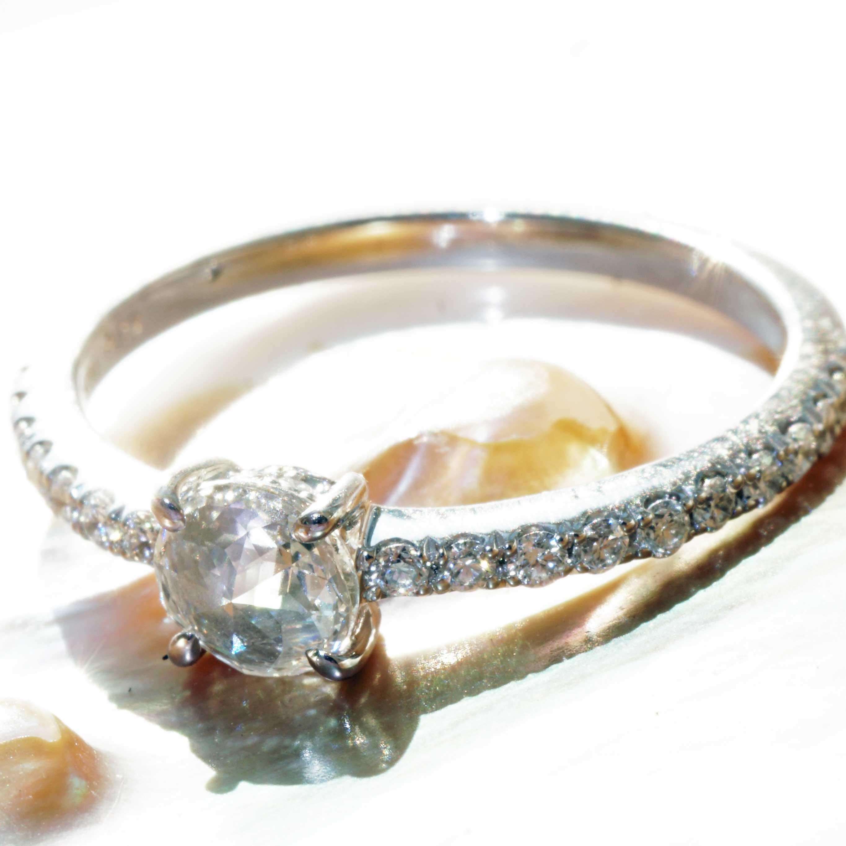 Bague en diamant  0.29 0.20 ct Third Carat Understatement Ring so cute and elegant en vente 3