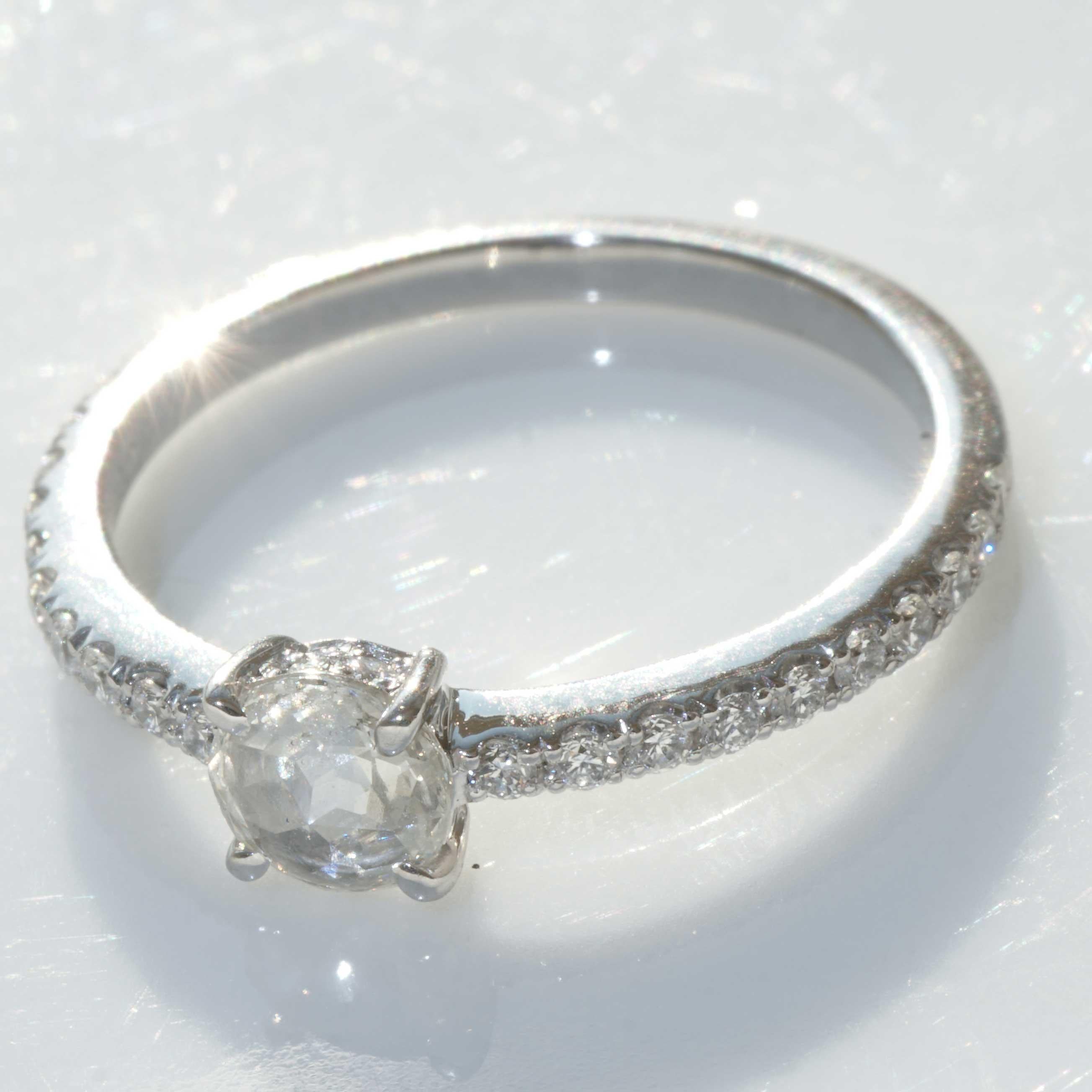 Bague en diamant  0.29 0.20 ct Third Carat Understatement Ring so cute and elegant en vente 4