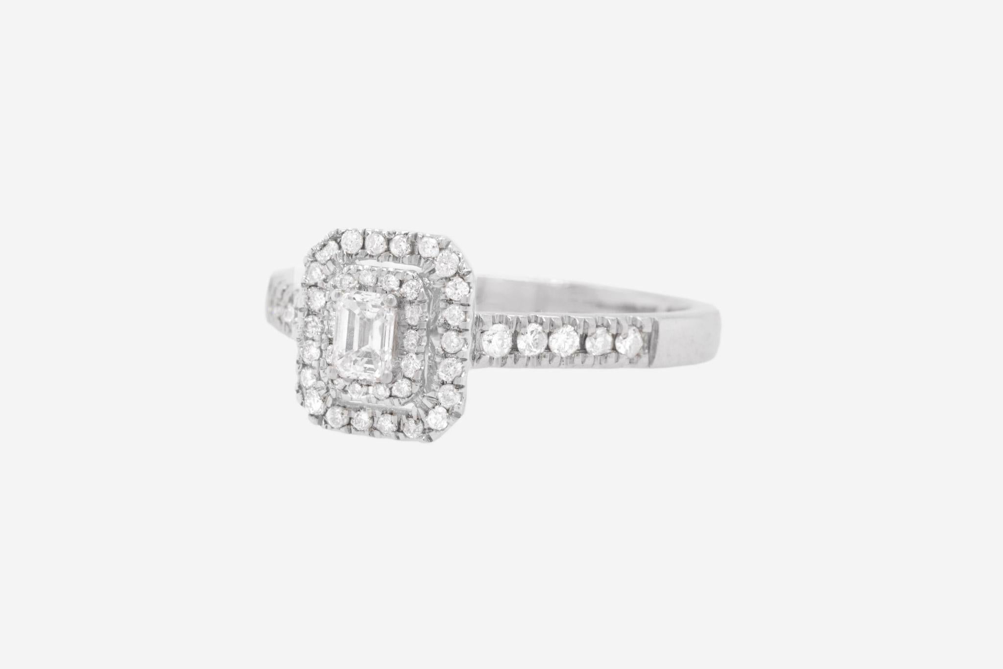 Emerald Cut Diamond Ring 0.75 Carats Total 14K Gold For Sale
