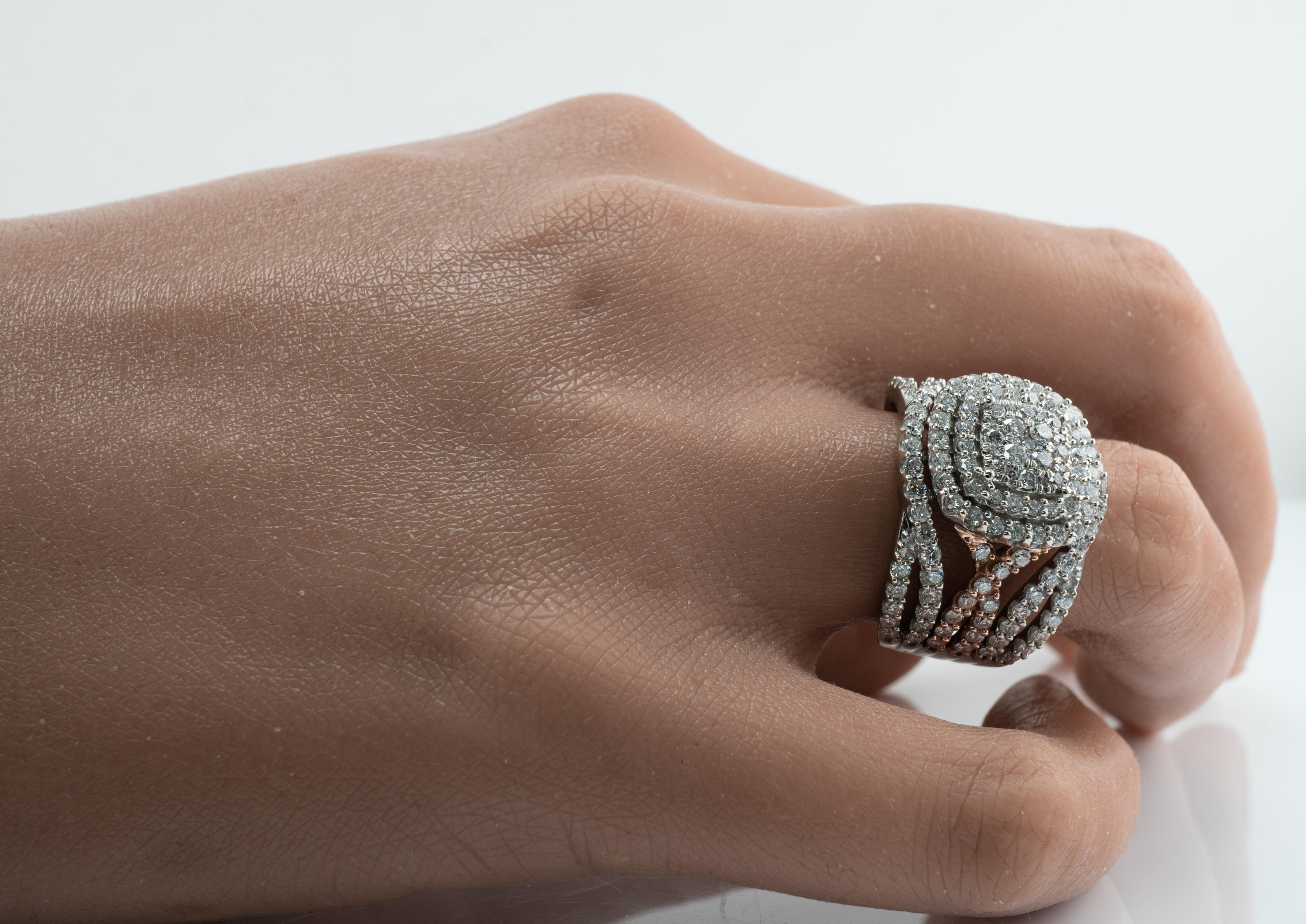 Diamond Ring 14K White and Rose Gold 2.60 TDW Cluster Cocktail For Sale 4