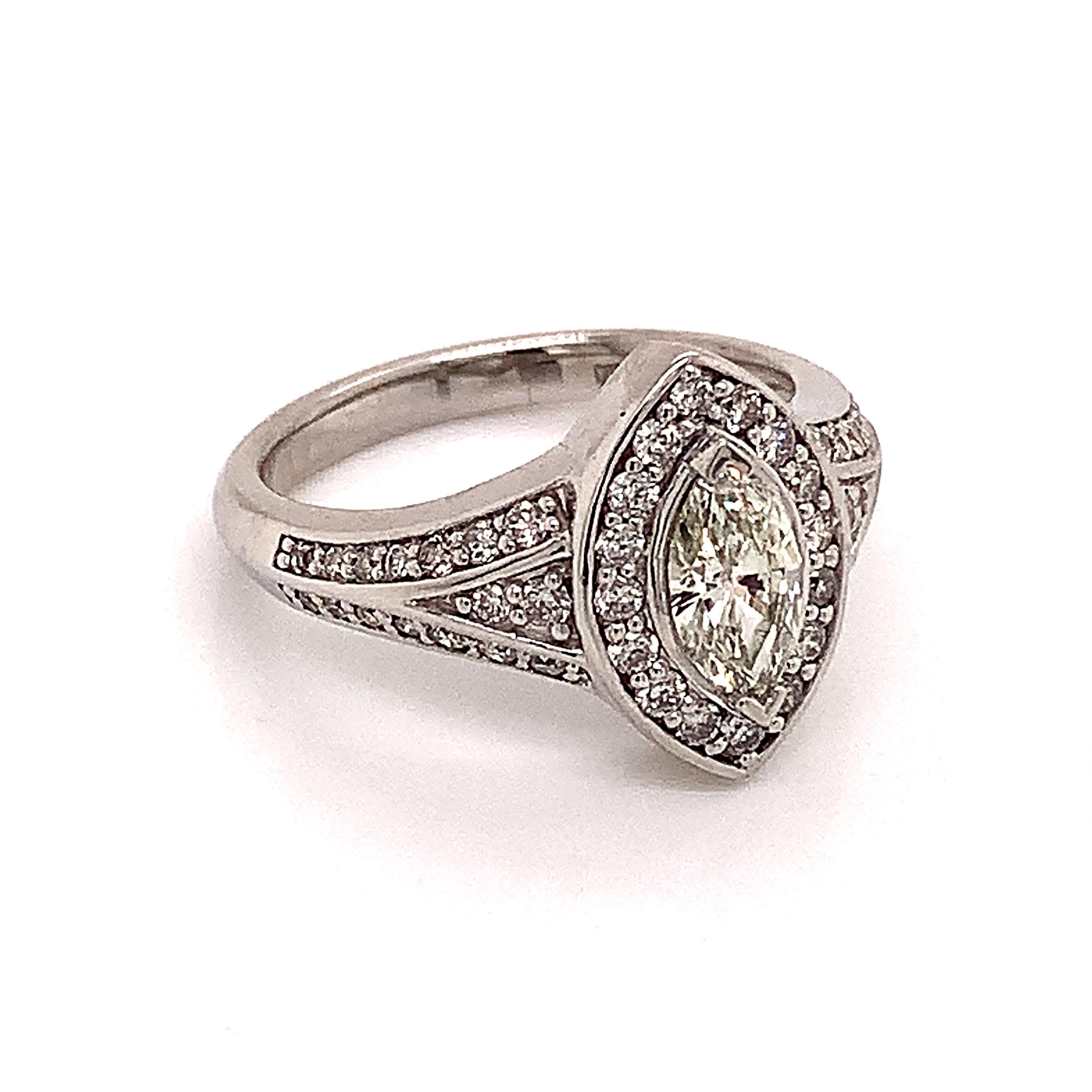 Taglio marquise Anello con diamante in oro bianco 14k 0,45 TCW 4,88g certificato in vendita