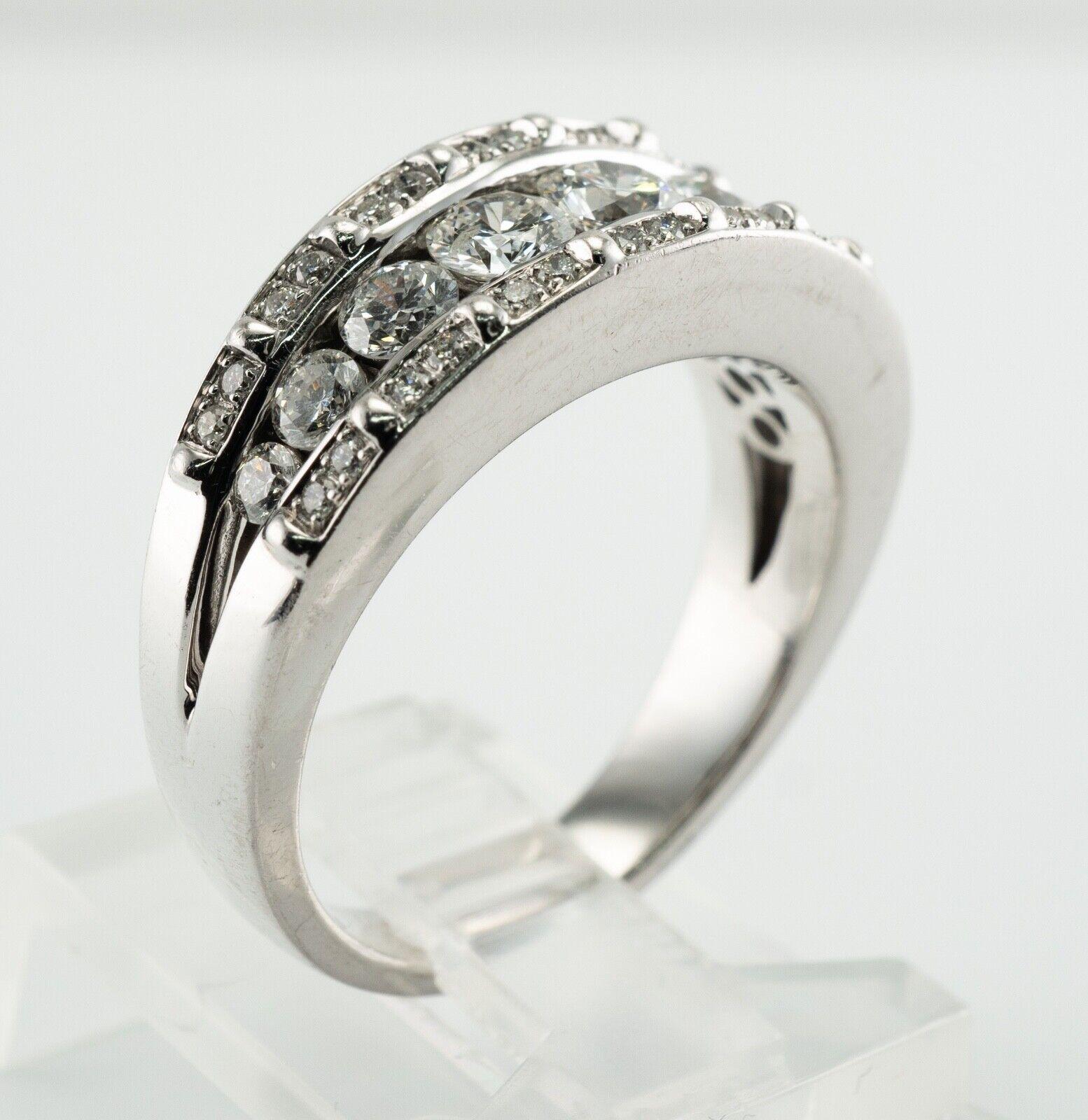Bague de mariage en or blanc 14 carats 1,39 TDW en vente 7