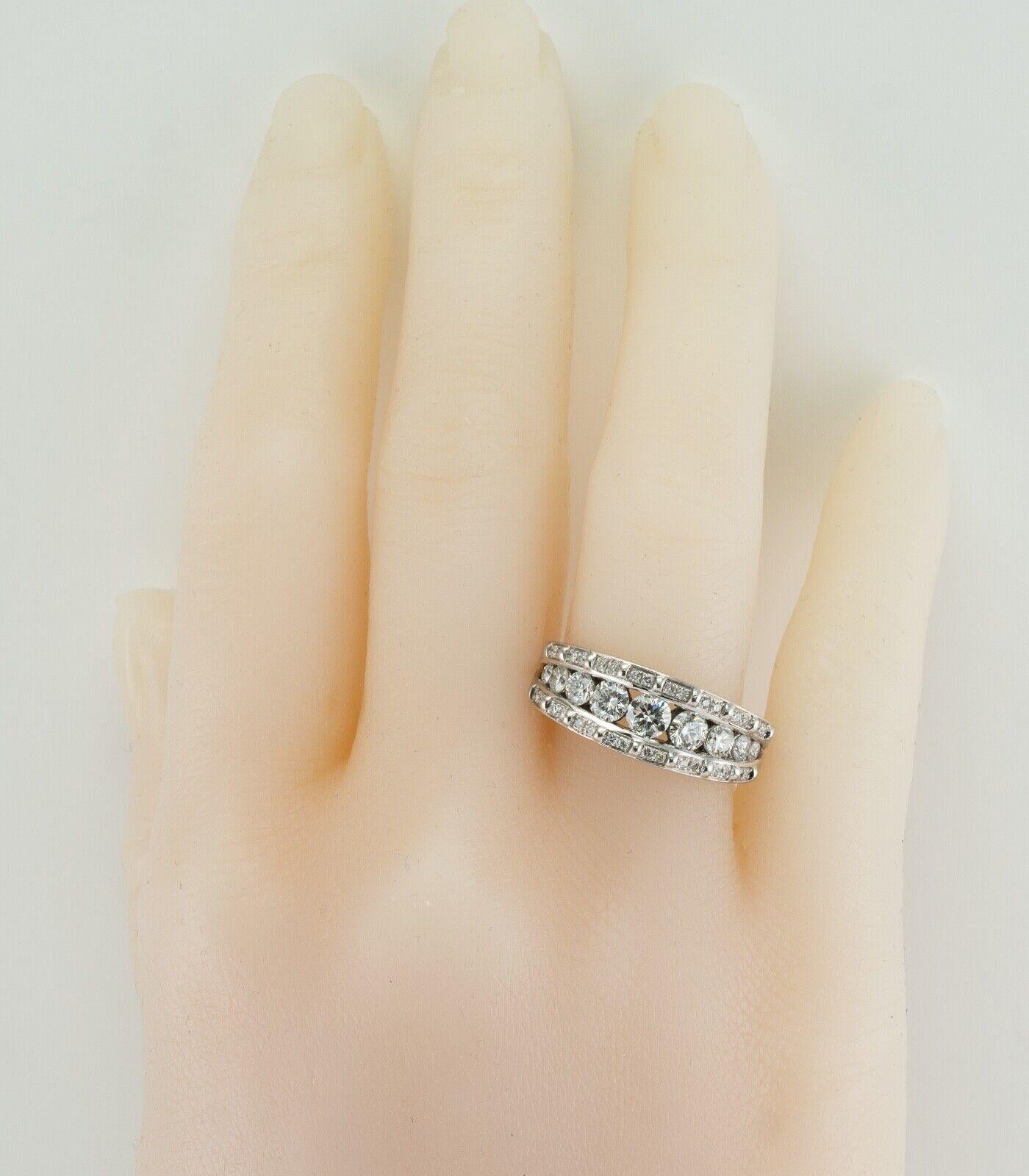 Bague de mariage en or blanc 14 carats 1,39 TDW en vente 4