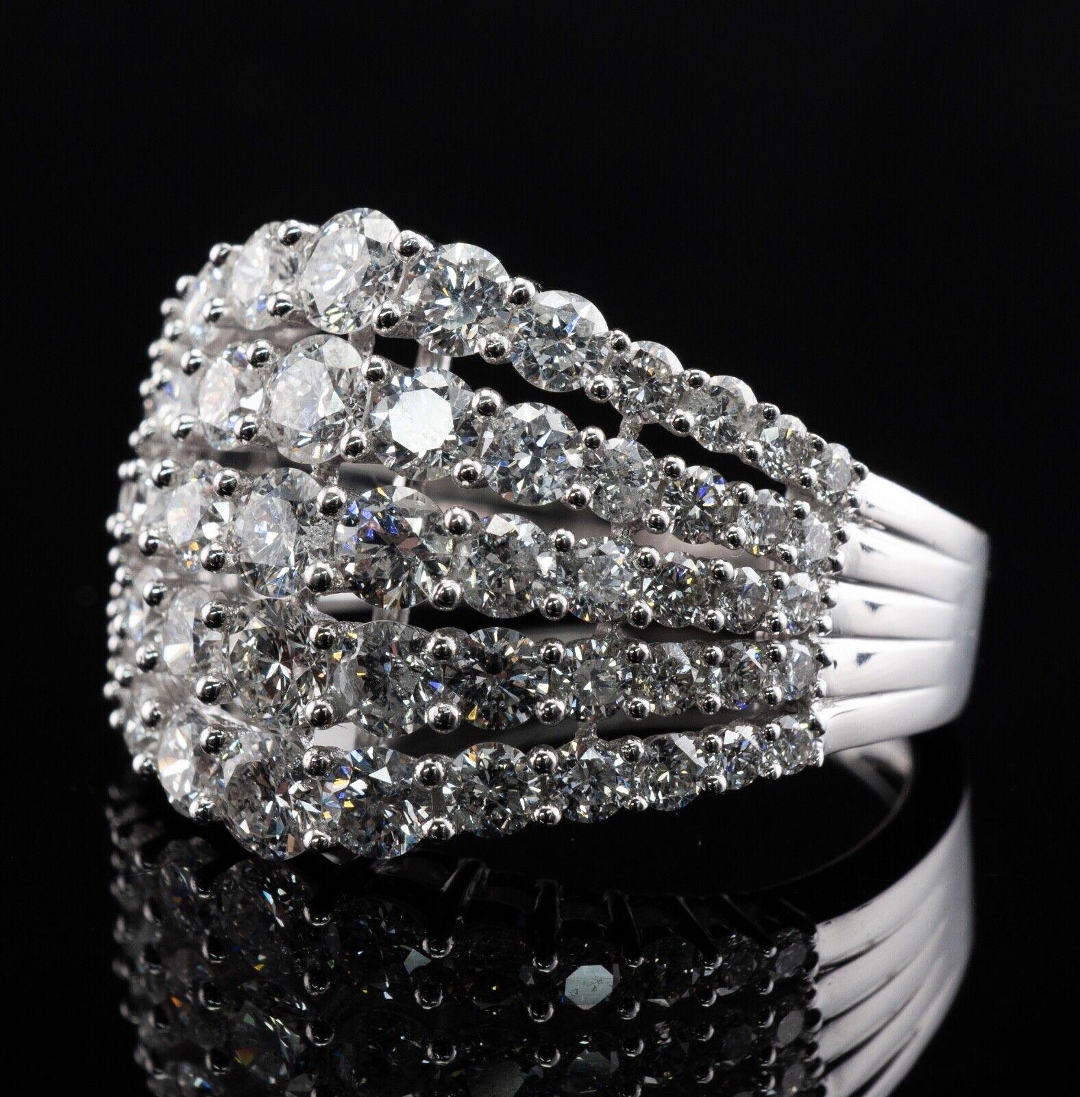 Taglio rotondo Anello con diamante a fascia in oro bianco 14K 3,00cts TDW Cluster in vendita