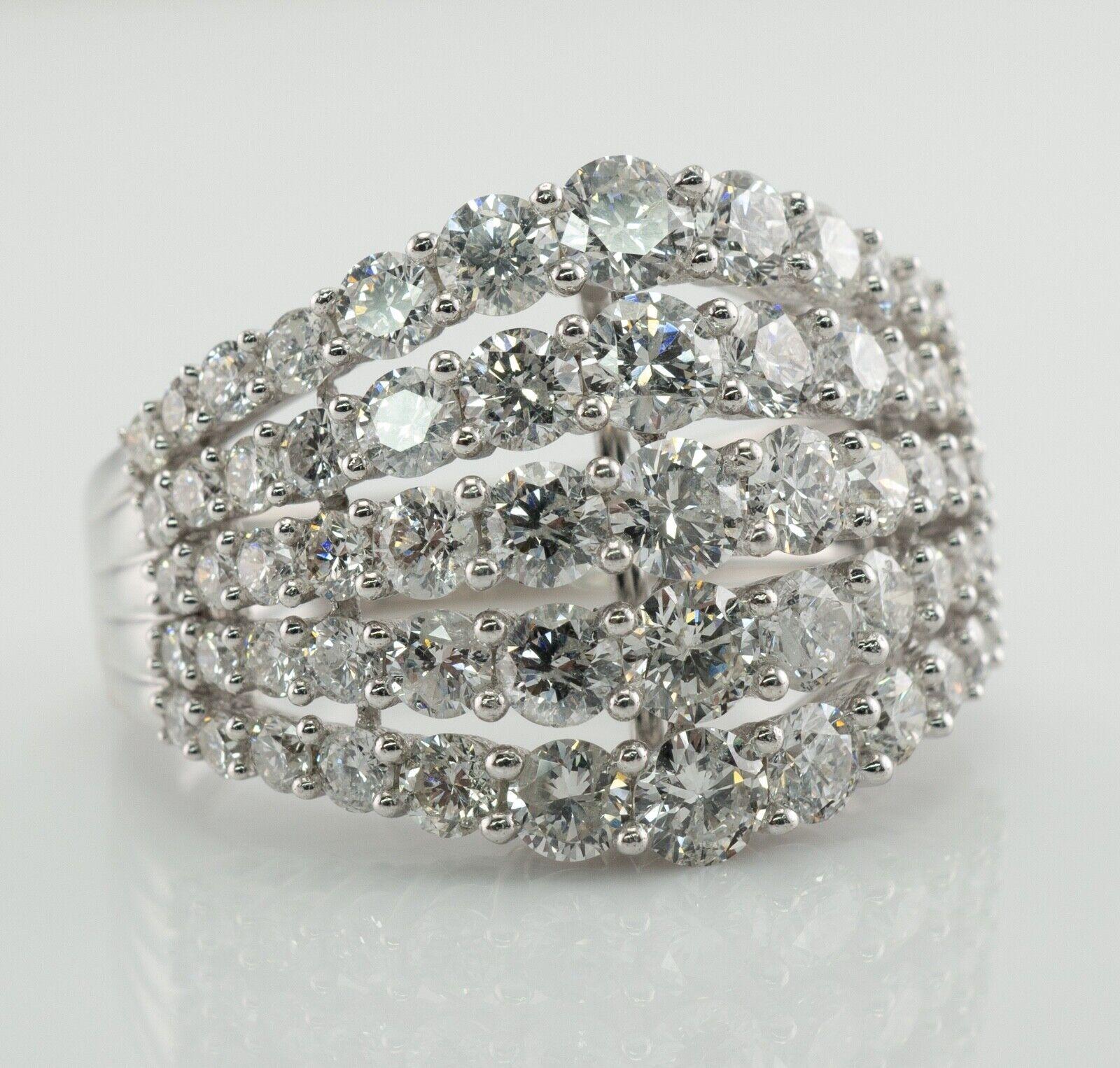 Anello con diamante a fascia in oro bianco 14K 3,00cts TDW Cluster in vendita 2