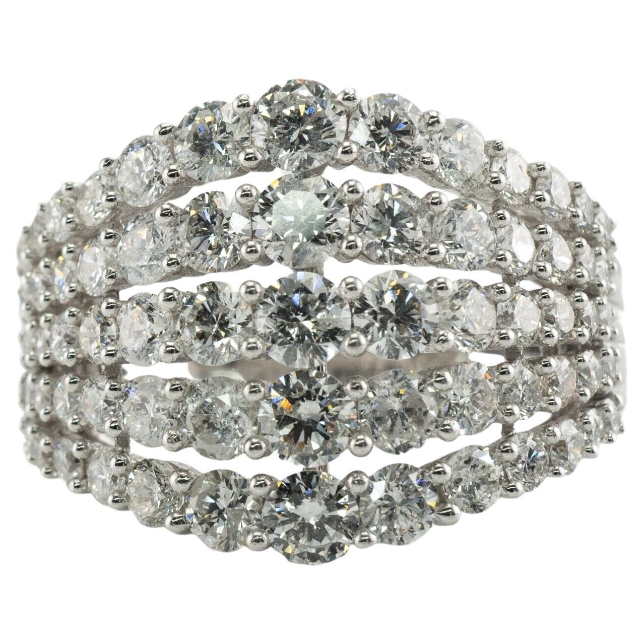 Anello con diamante a fascia in oro bianco 14K 3,00cts TDW Cluster in vendita
