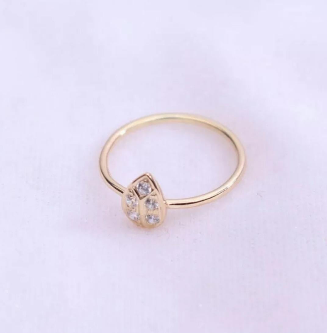 Diamond Ring 14k Yellow Gold Engagement Ring Pear Shape Natural . For Sale 2