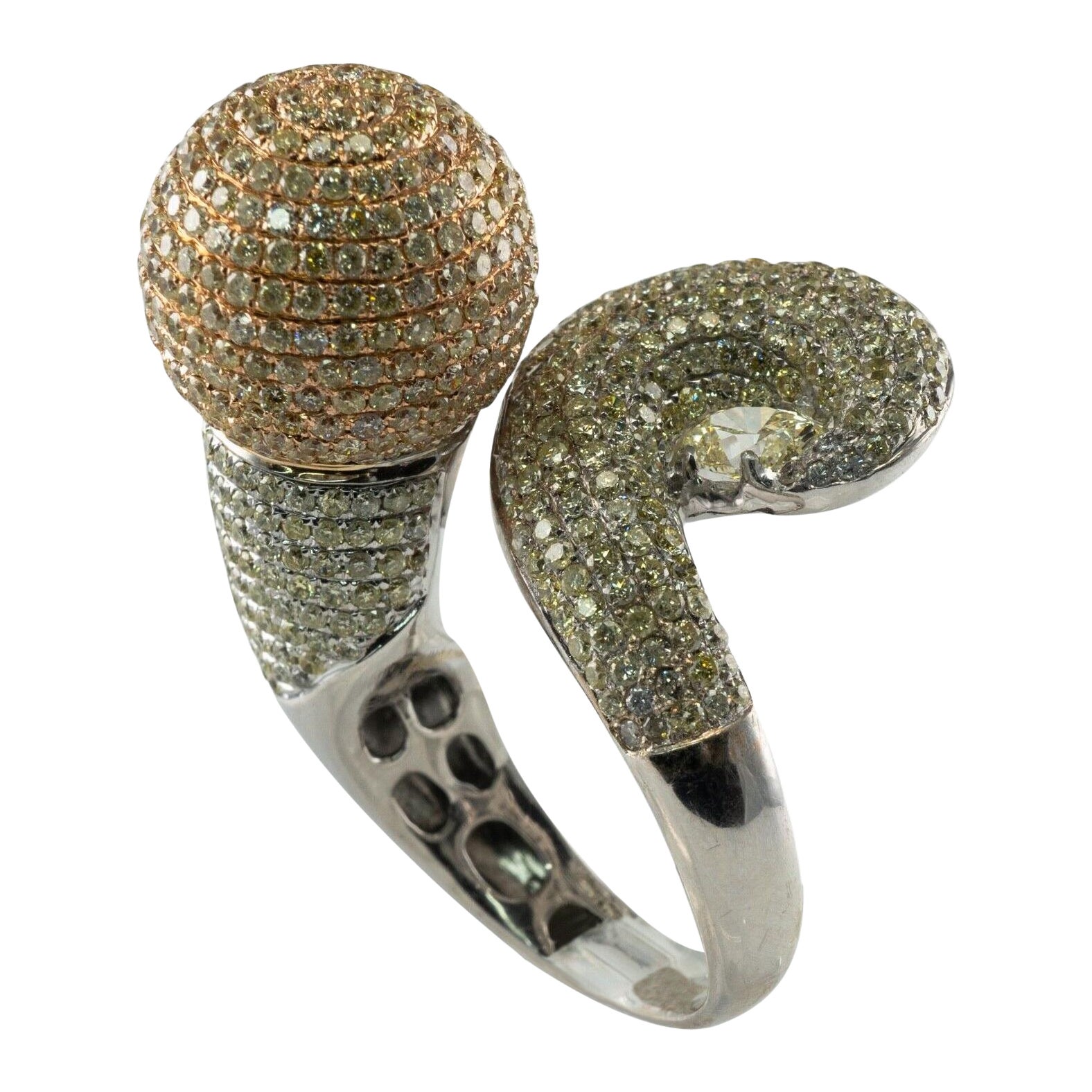 Bague diamant en or 18K Cocktail Design/One Statement Huge 
Unusual 7.15 TDW en vente