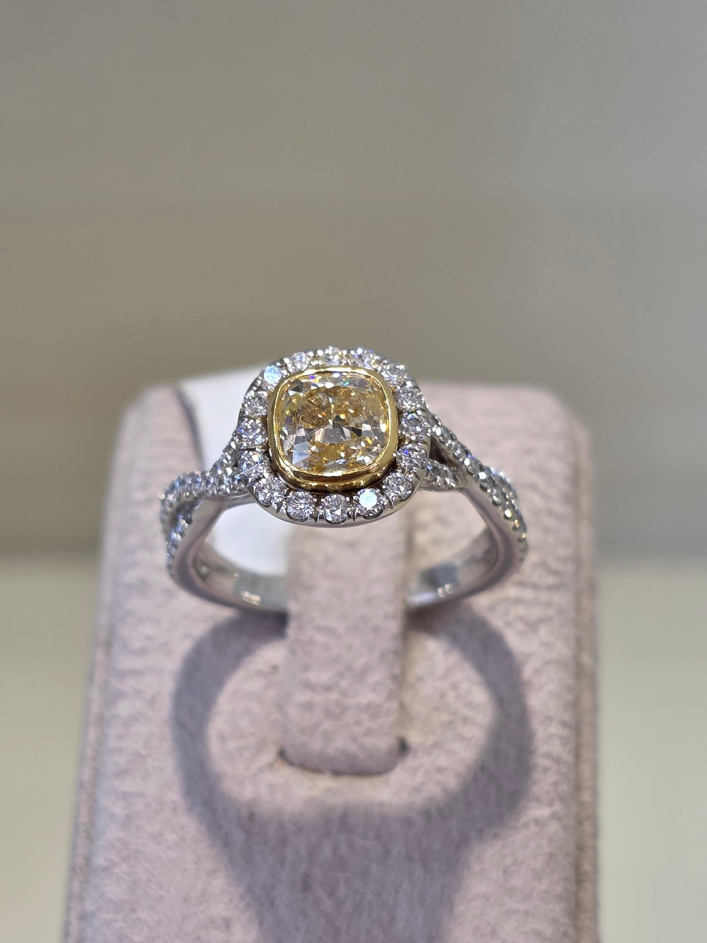 Anello con diamante in oro bianco 18k in vendita 4