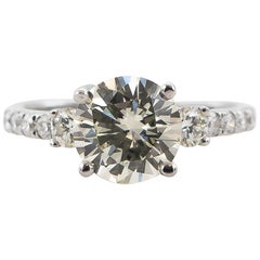 Bague avec diamant 2::05 carats J/VS2 et monture en or 18 carats