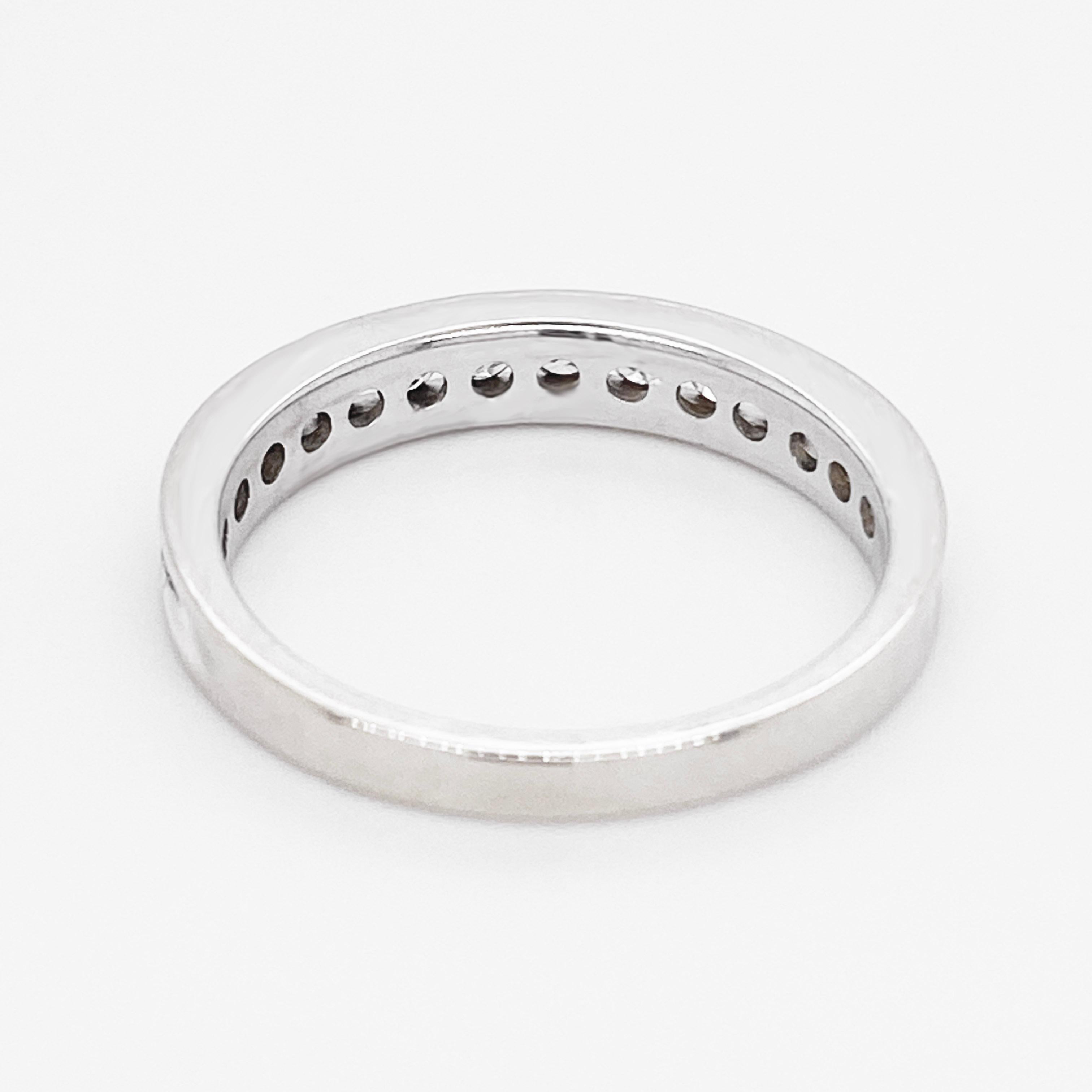 Taille ronde Anneau de mariage en or blanc 14 carats avec diamants, anneau en forme de canne, empilage, de 3/4 carat en vente