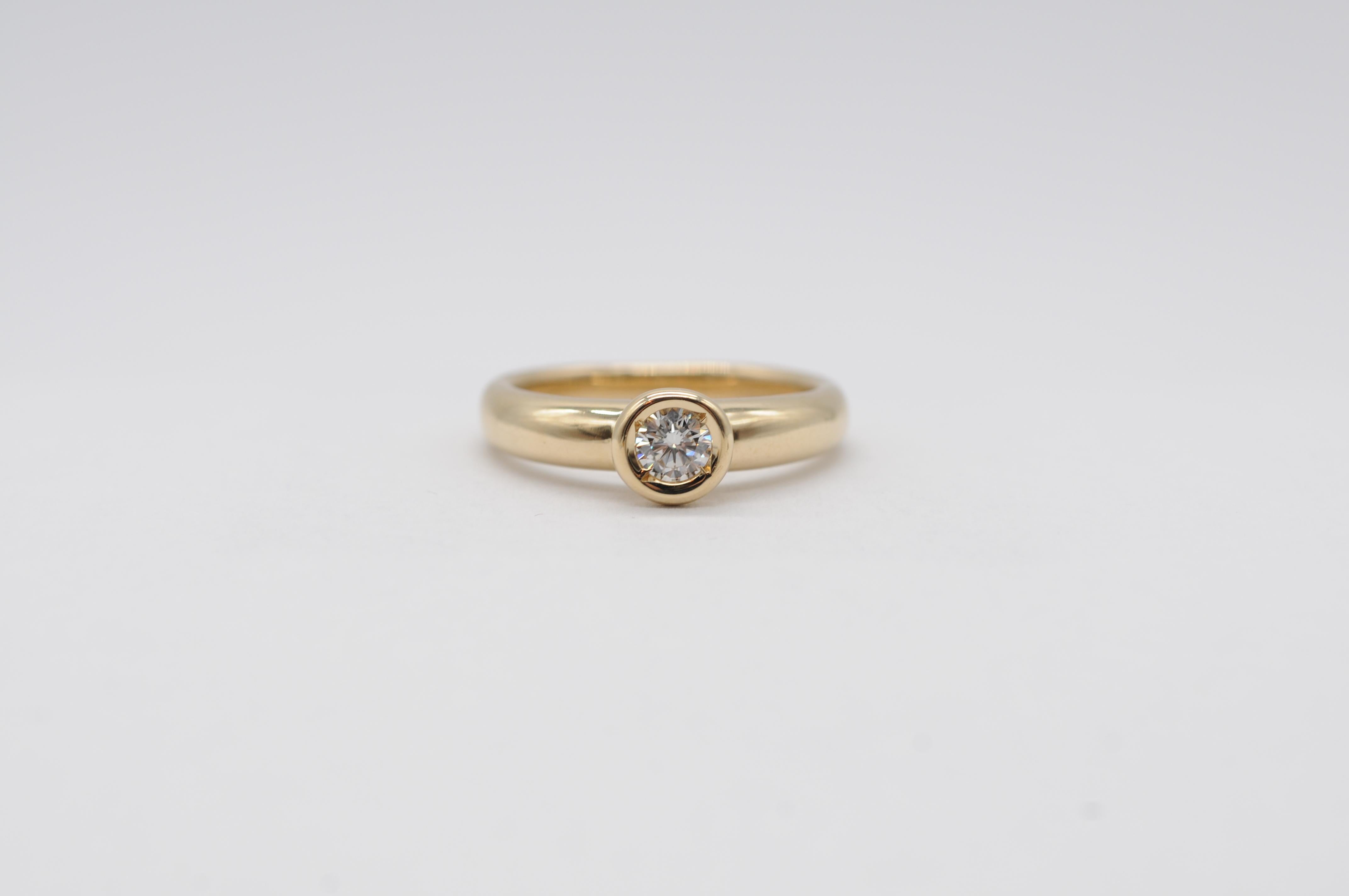 Aesthetic Movement Diamond ring Clarity:VVS1 Color.E Carats:0.30ct in 14k yellow gold  For Sale