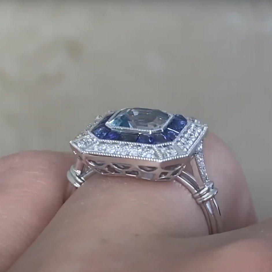 Anello con diamante a doppio alone in platino, (circa 1,00 carati) acquamarina taglio Asscher In condizioni ottime in vendita a New York, NY