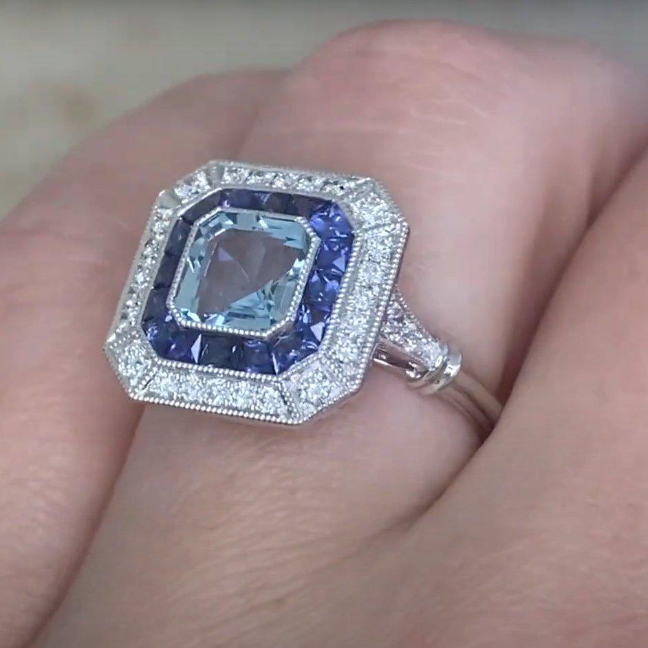 Donna Anello con diamante a doppio alone in platino, (circa 1,00 carati) acquamarina taglio Asscher in vendita