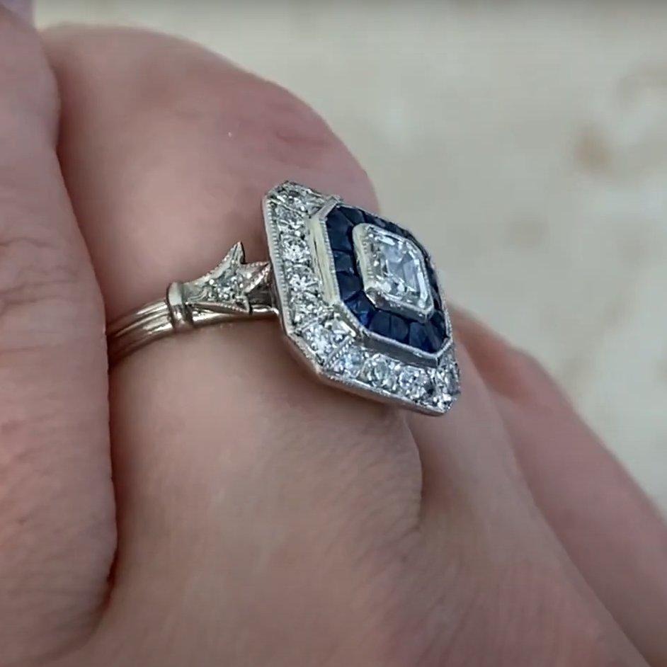 Taille Asscher Bague double halo en platine, diamant taille Asscher (GIA approx. 0,5 carats) en vente