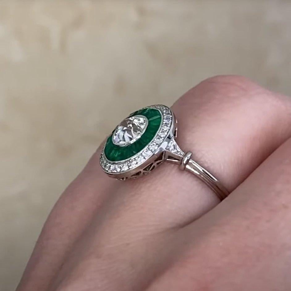 Donna Anello con diamante a doppio alone in platino con diamante a taglio cuscino (circa 0,6 carati) in vendita