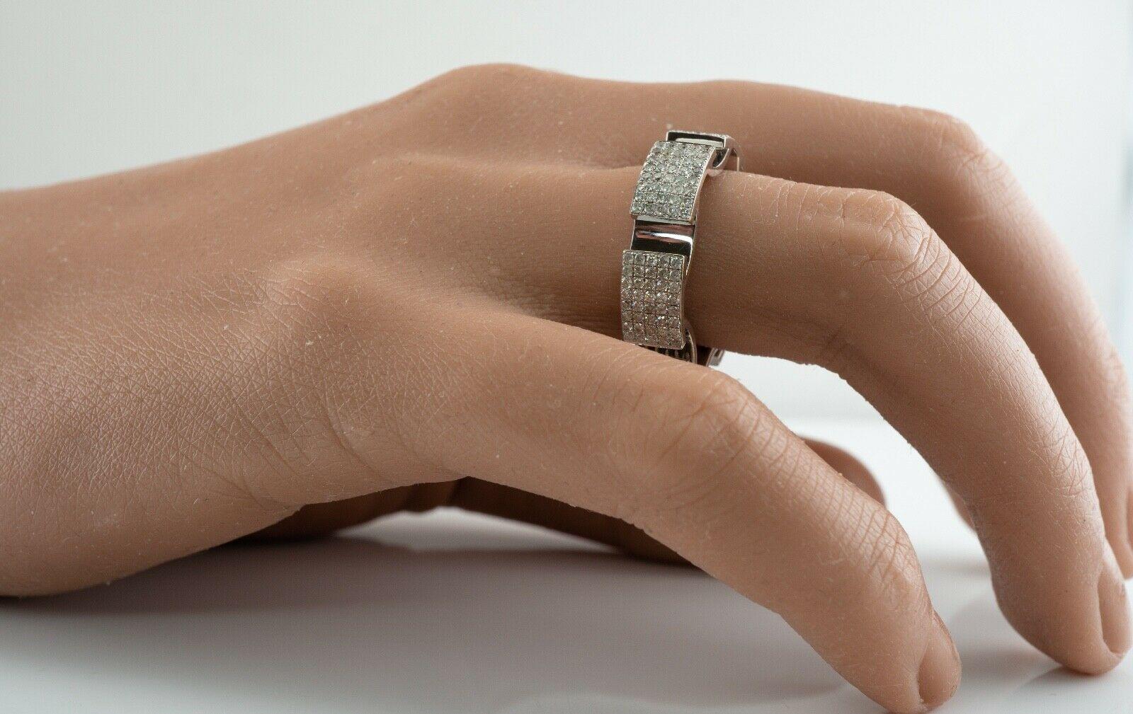 Donna Anello di diamanti per l'eternità Anello in oro bianco 14K Whiting 1,09 ctw in vendita