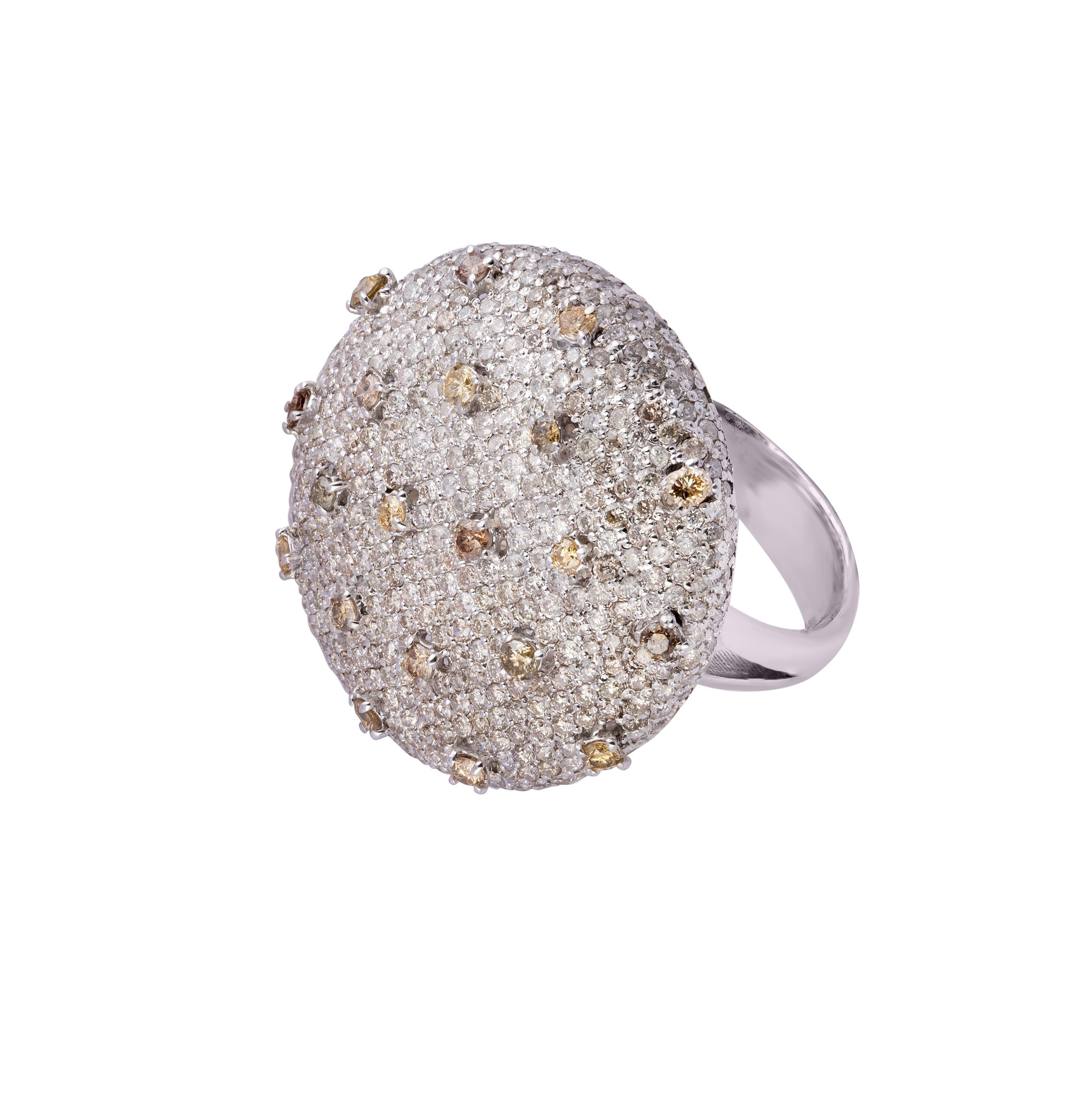 Diamond Ring in 18k gold  In New Condition For Sale In New York, NY