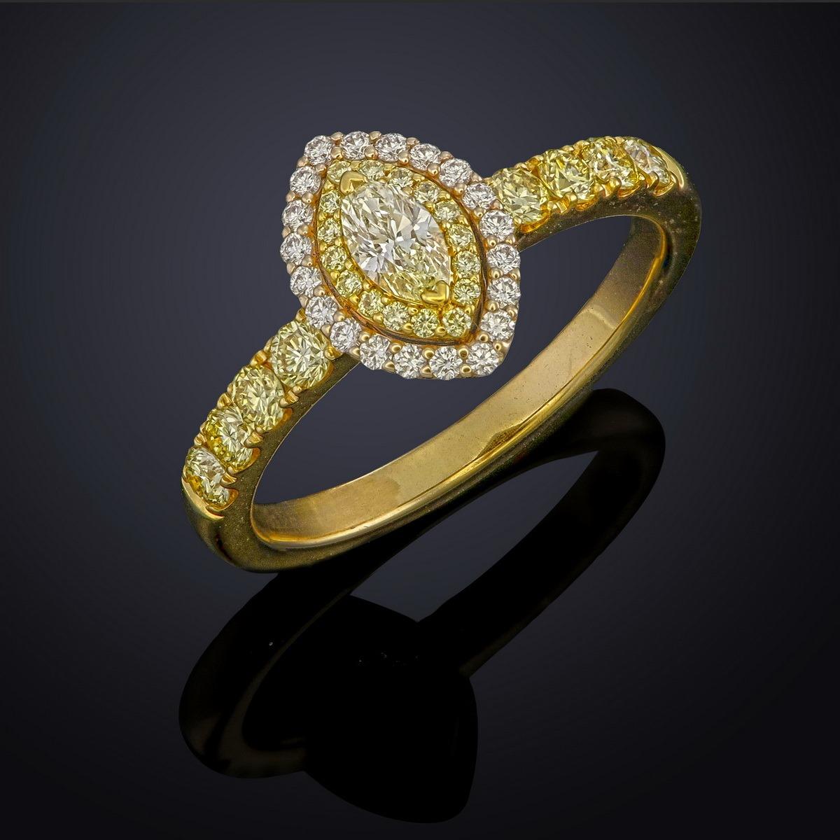 Marquise Cut Diamond ring For Sale