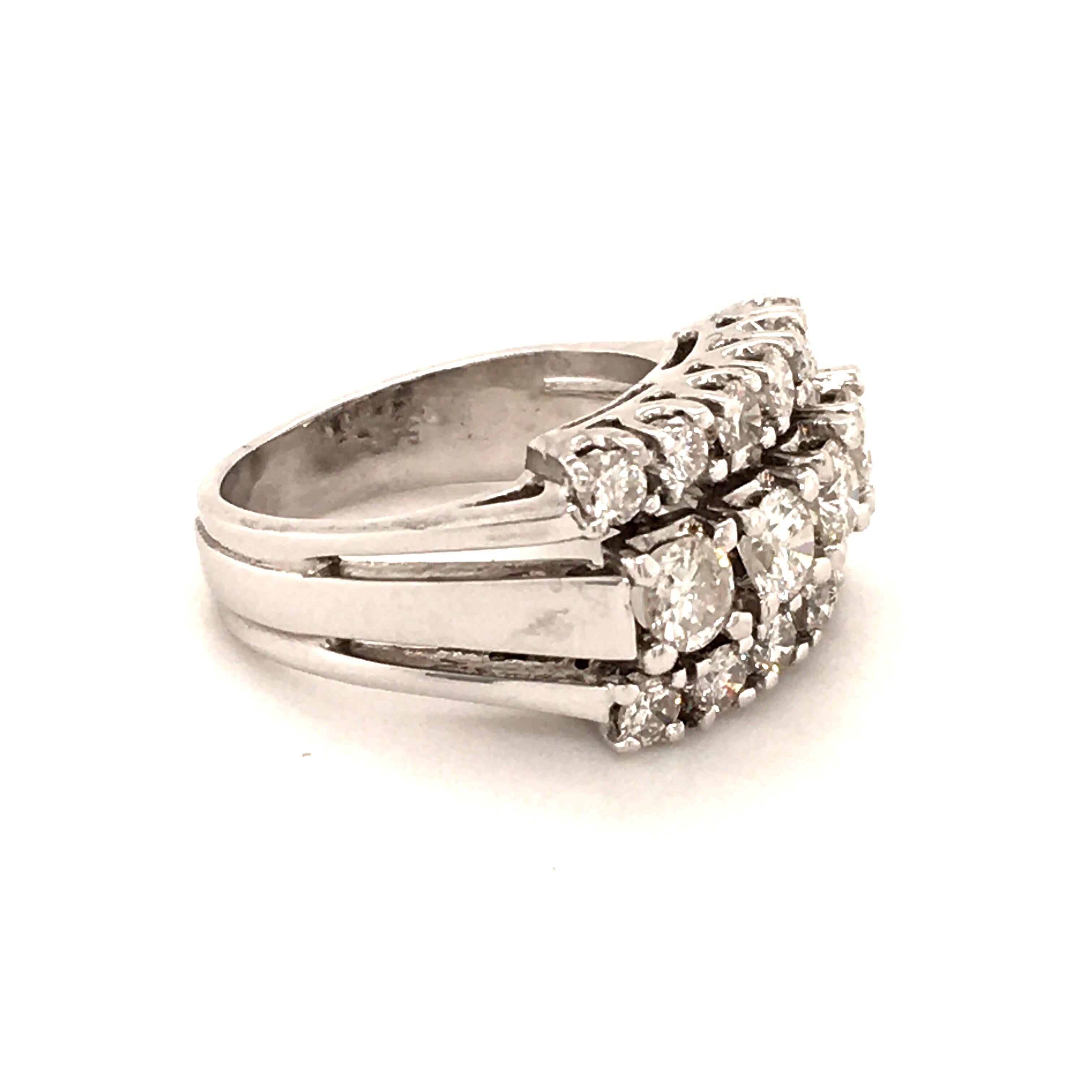 Diamond Ring in 14 Karat White Gold For Sale 2