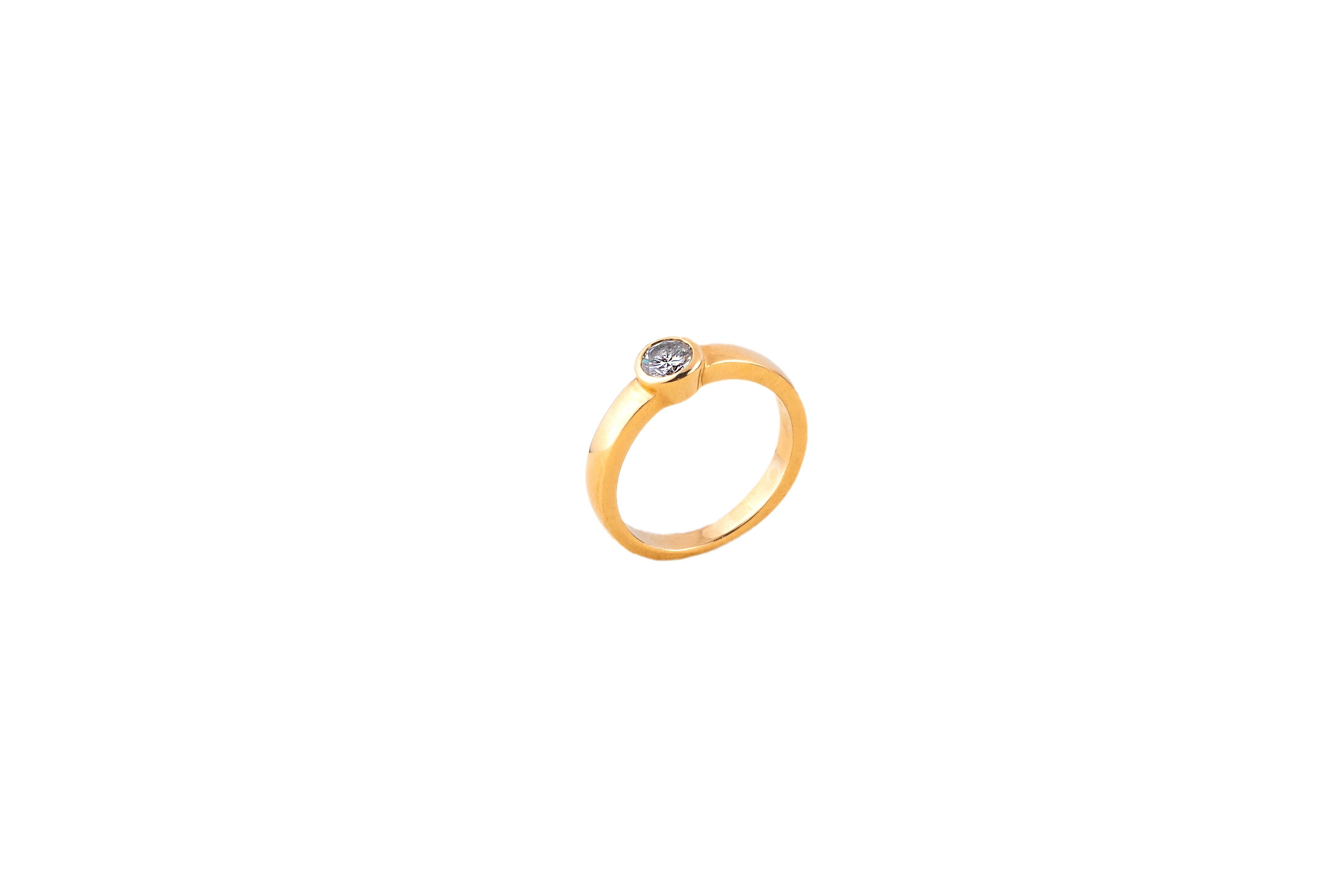 Bague en or jaune 18 carats et diamants Bon état - En vente à Bad Kissingen, DE