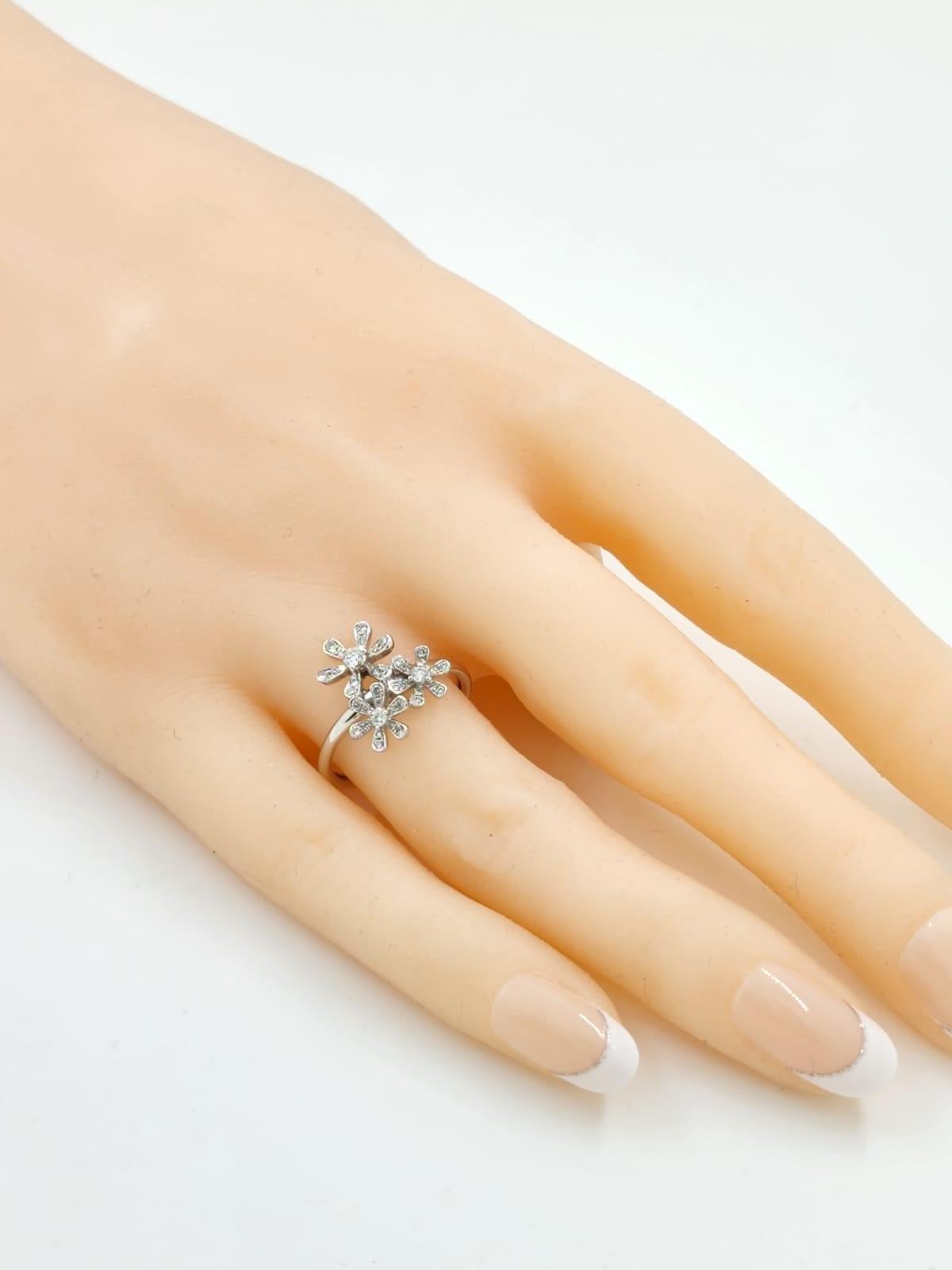 18K White Gold Floral Cluster Diamond Ring – 0.29 Carats In New Condition For Sale In Hong Kong, HK