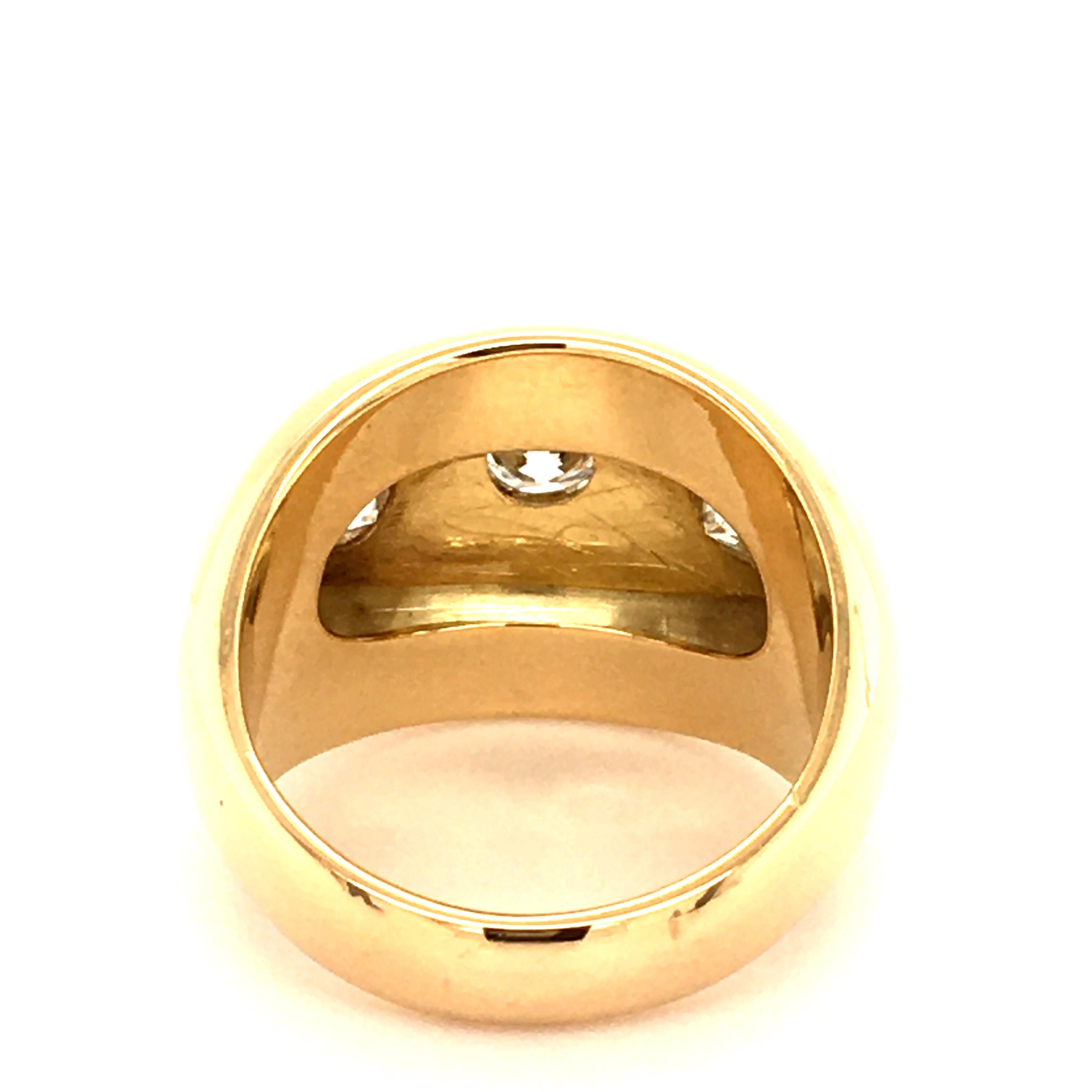 Diamond Ring in 18 Karat Yellow Gold 4