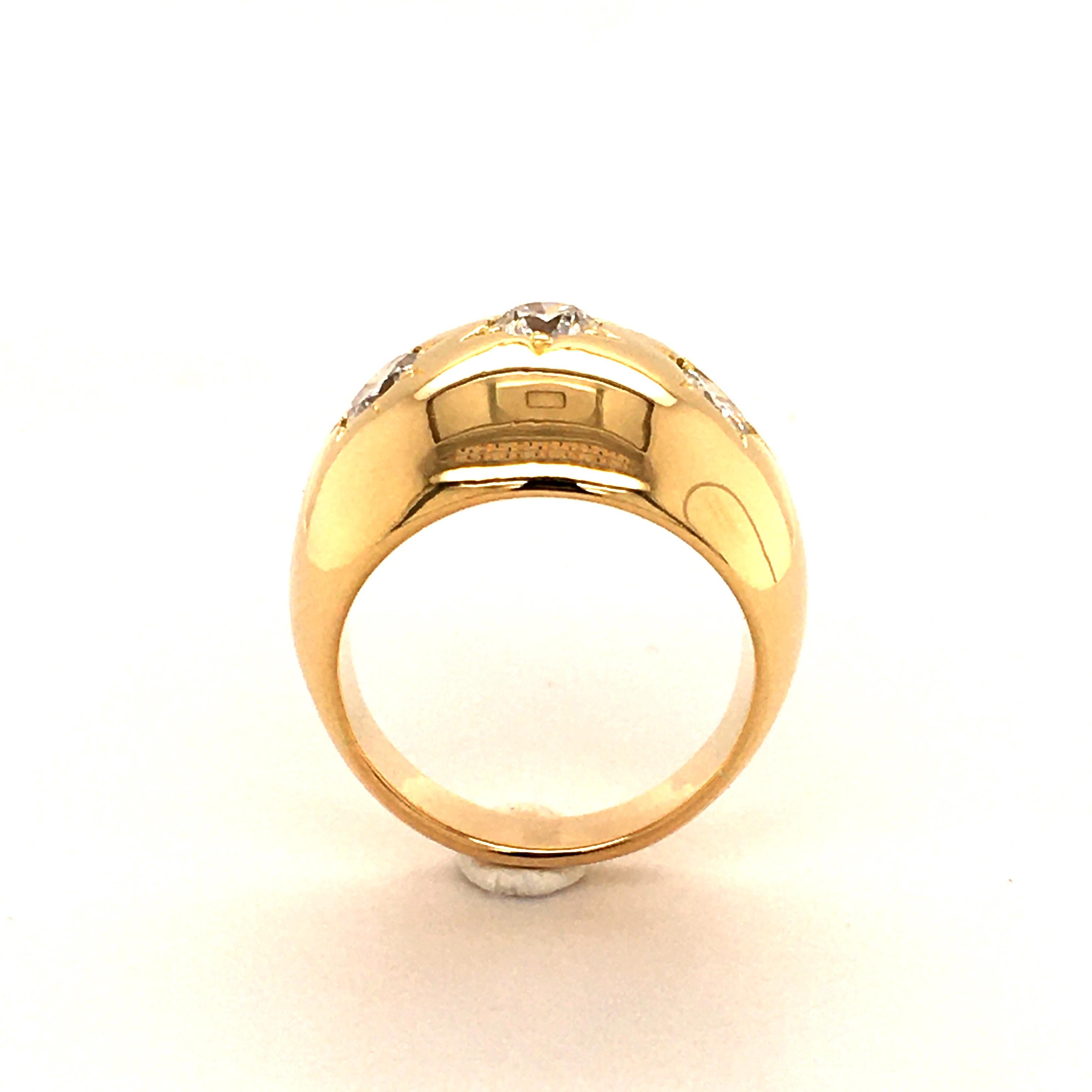 Diamond Ring in 18 Karat Yellow Gold 1