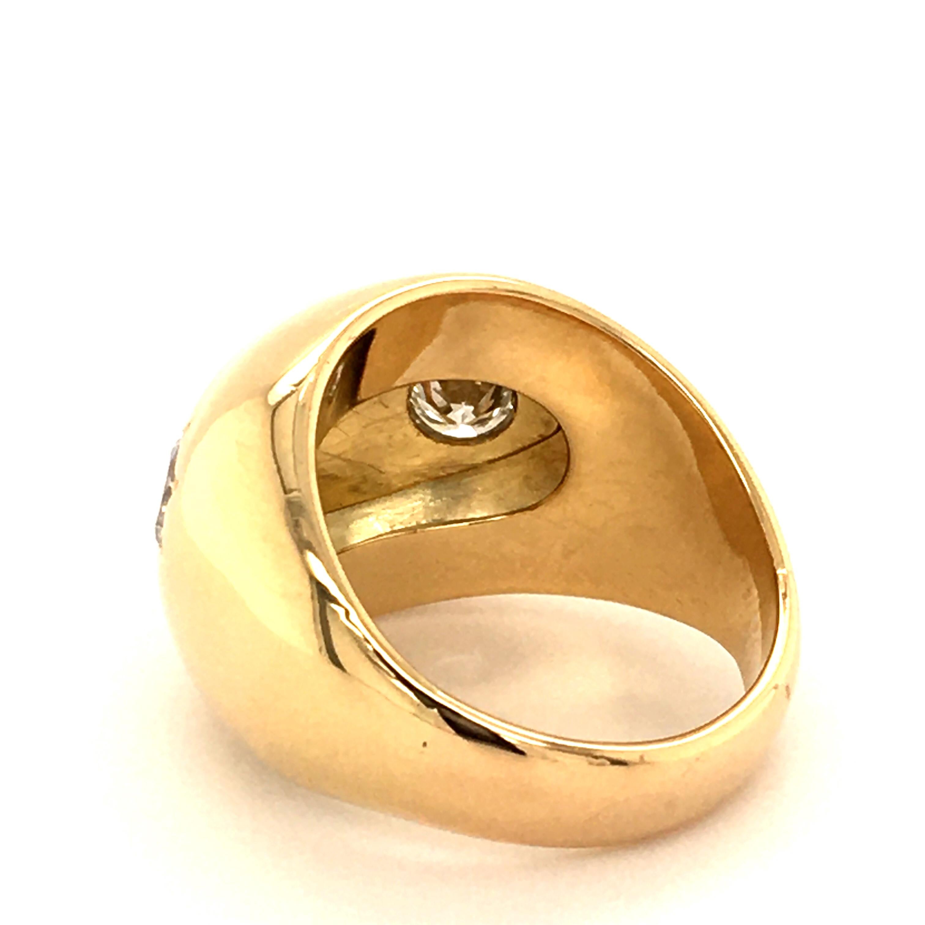 Diamond Ring in 18 Karat Yellow Gold 3