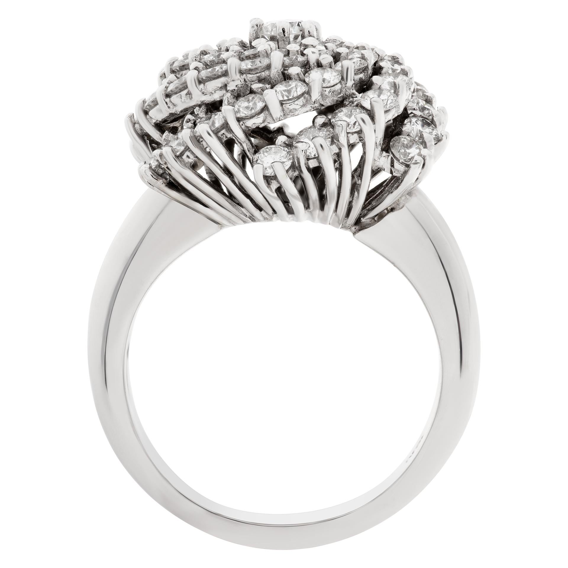 Women's Diamond Ring in 18k White Gold, 3.20 Carats in Cluster Diamonds For Sale