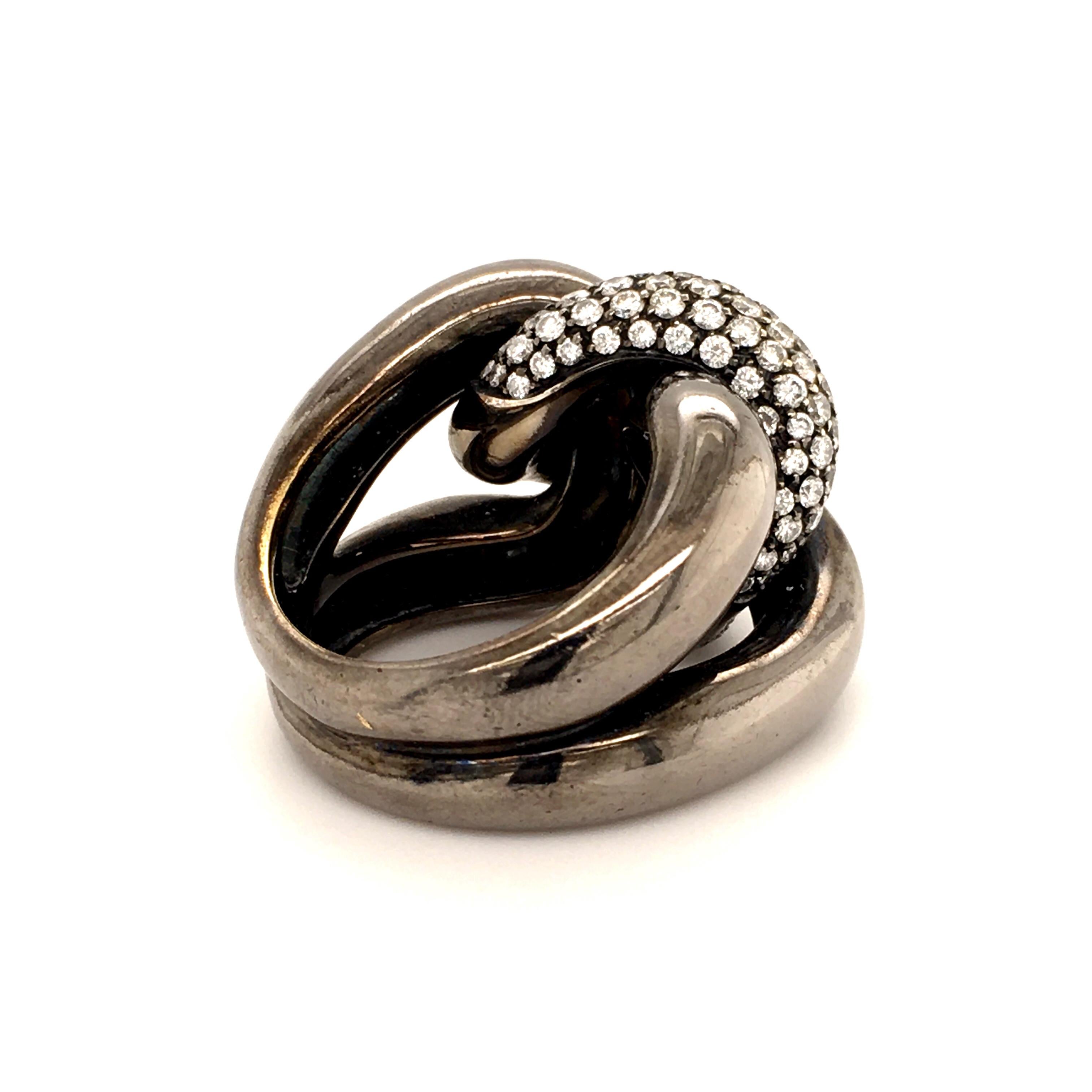 Diamond Ring in Blackened 18 Karat Rose and White Gold In Good Condition For Sale In Lucerne, CH
