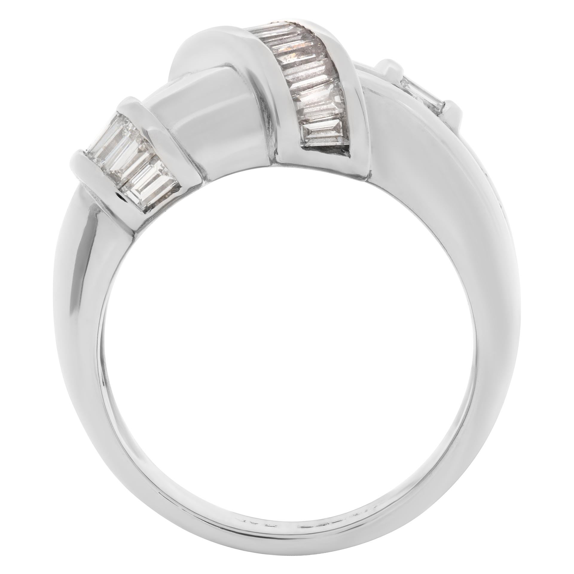 Donna Anello con diamanti in platino, 1,00 carati di diamanti tondi e baguette, Charles Krypell in vendita