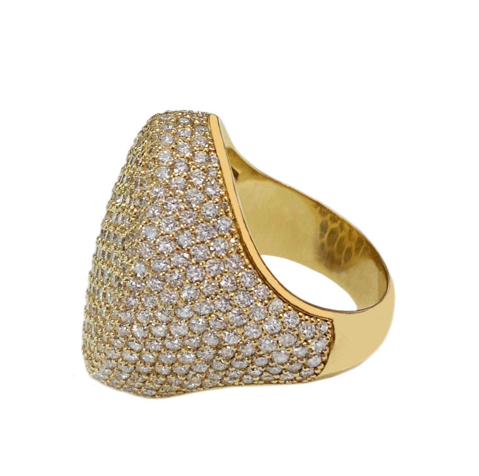 -Custom made
-14k Yellow Gold
-Ring size: 8.5
-Diamonds: 5.9ct, VS clarity
-Ring weight: 15gr
