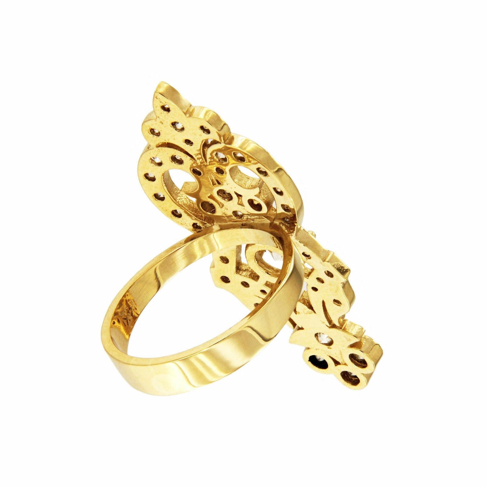 Diamond Ring in Yellow Gold For Sale 1