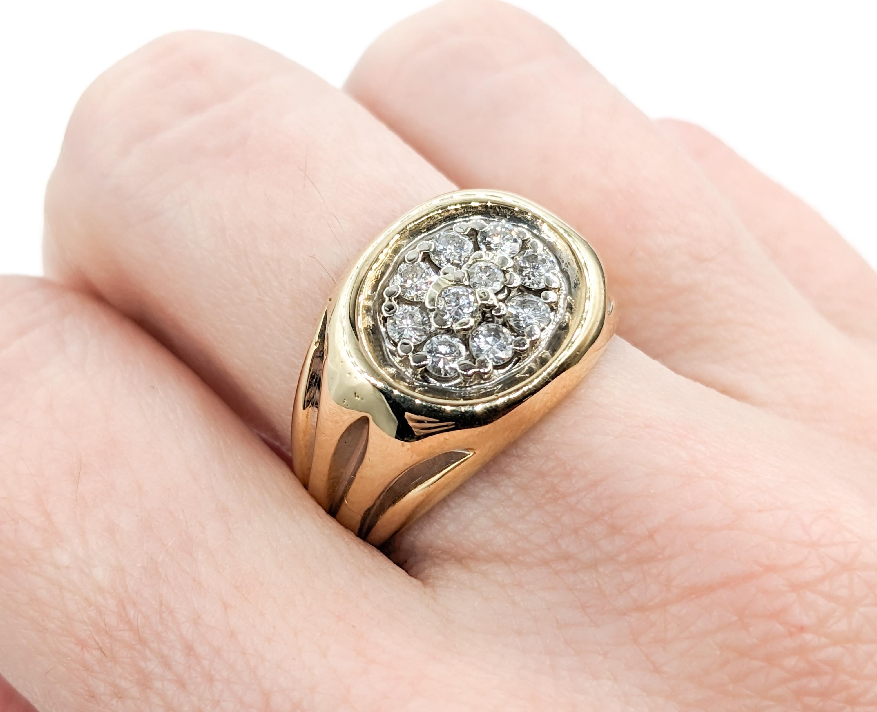 Diamond Ring In Yellow Gold In Excellent Condition For Sale In Bloomington, MN
