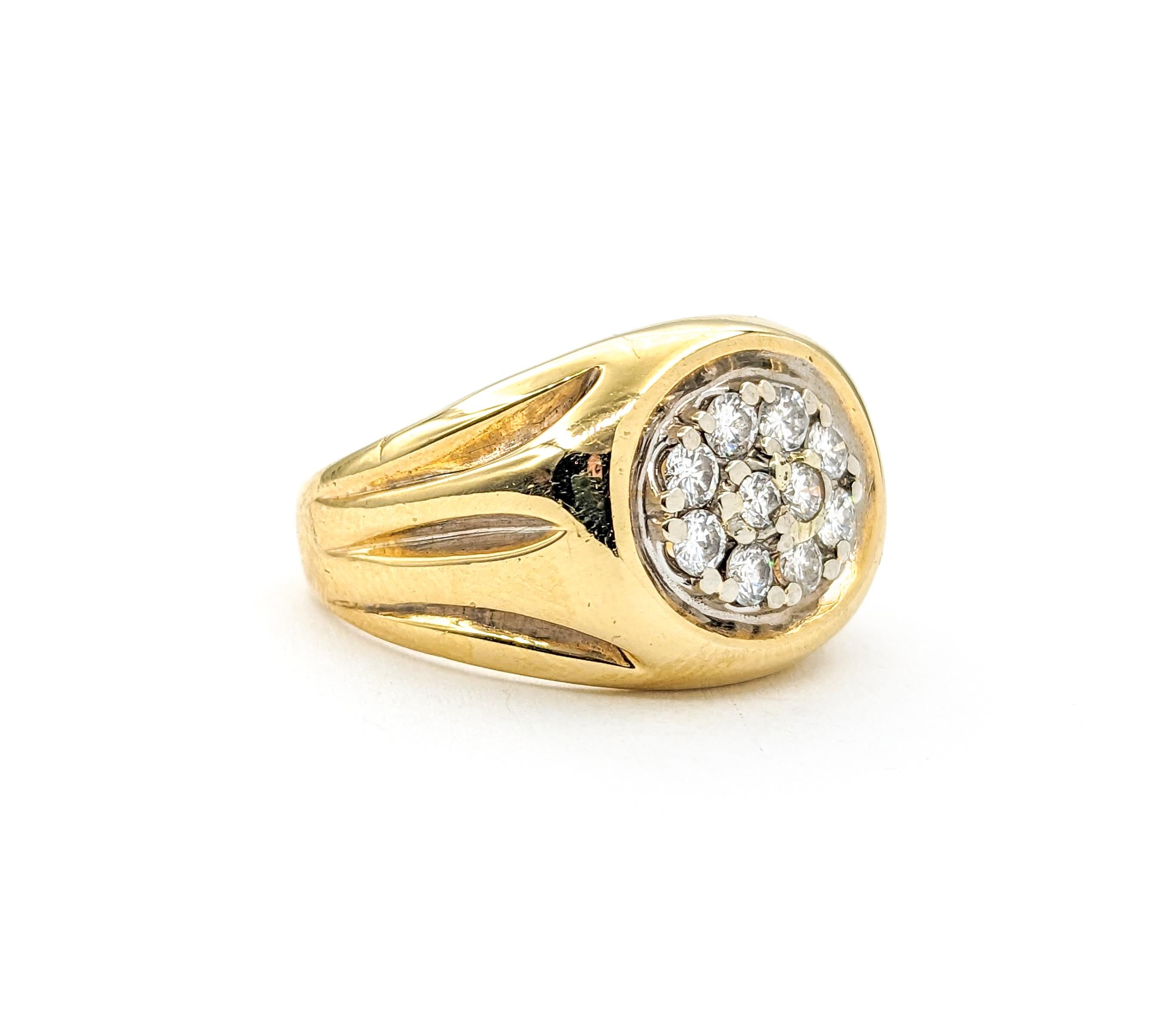 Women's Diamond Ring In Yellow Gold For Sale