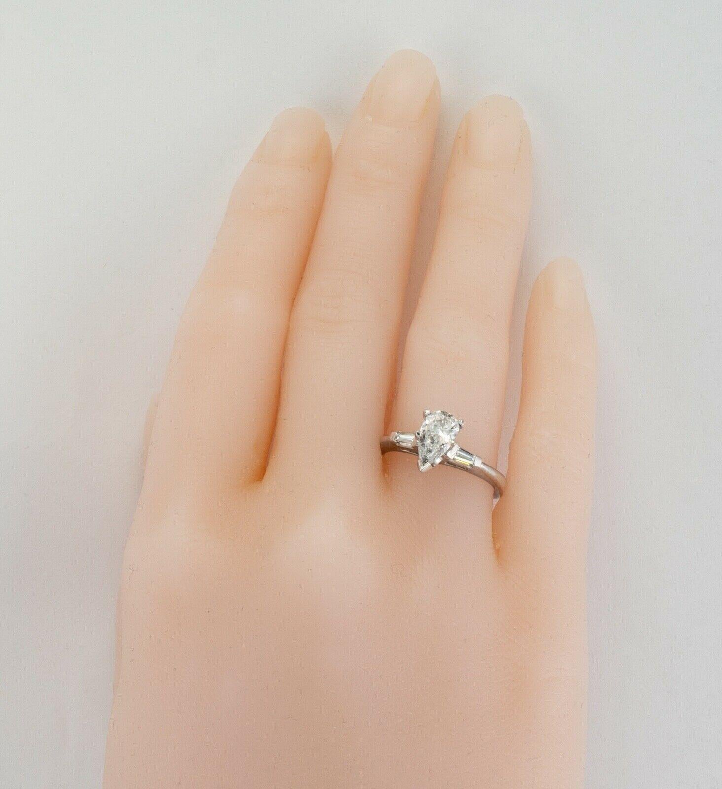 Diamond Ring Platinum Pear cut .90 TDW Engagement In Good Condition In East Brunswick, NJ