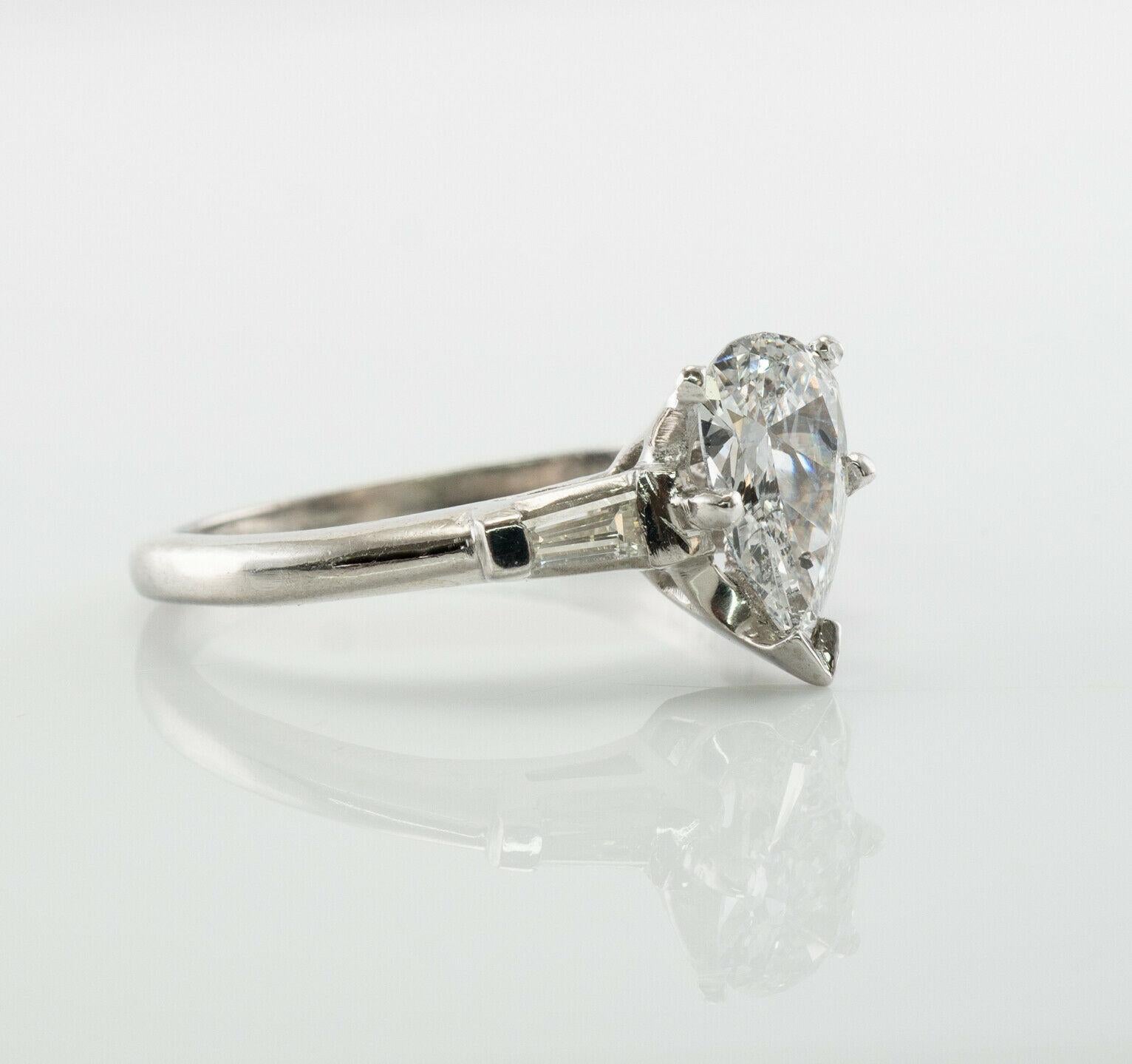 Women's Diamond Ring Platinum Pear cut 1.24 TDW For Sale