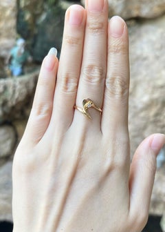 Diamond Ring set in 14K Gold Settings