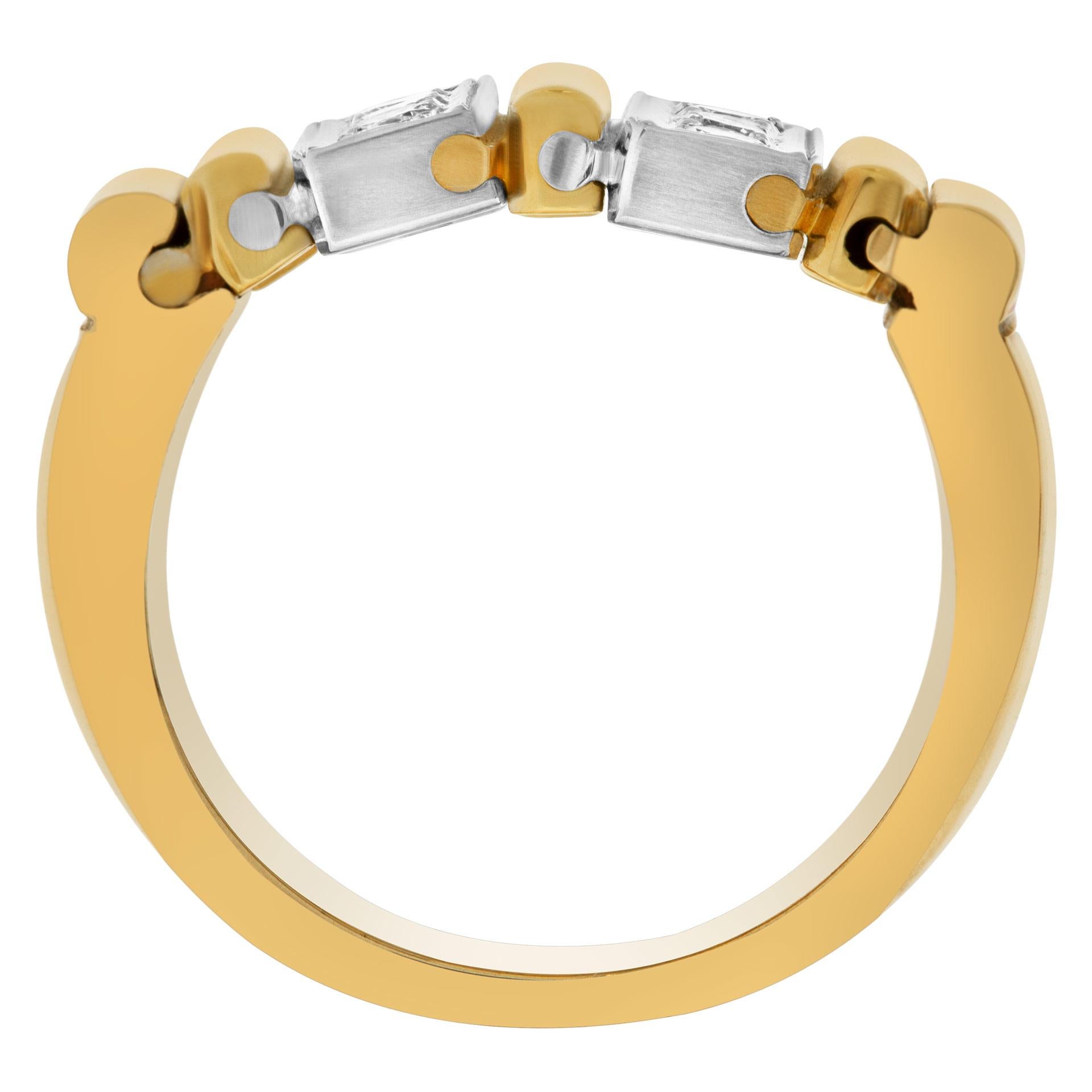 Diamantring, gefasst in 14K Gelb- und Weißgold. Insgesamt ca. 0,35 Karat. 1