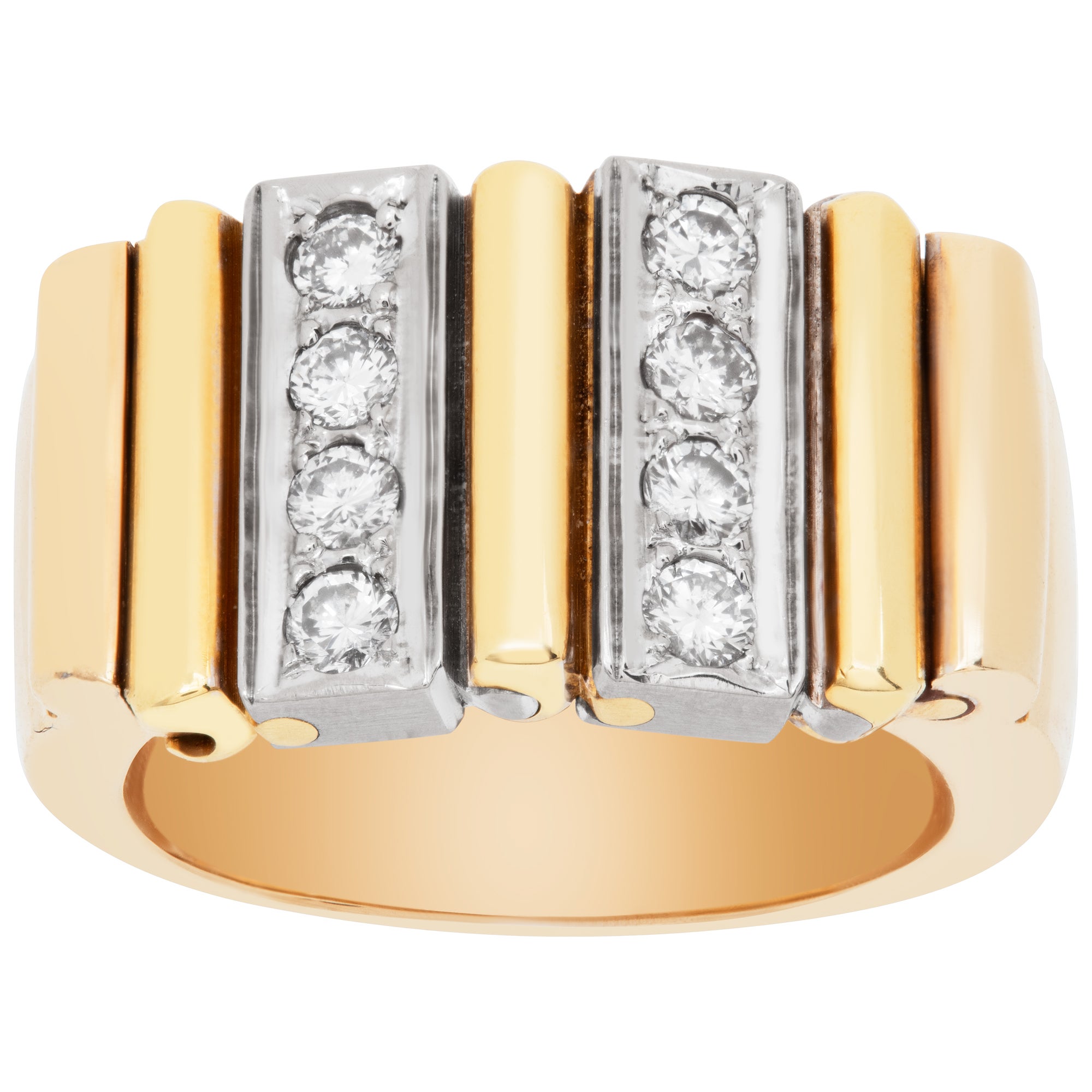 Diamantring aus 14 Karat Gelb- und Weißgold mit Diamanten. Gesamt insgesamt ca. 0,35 Karat.