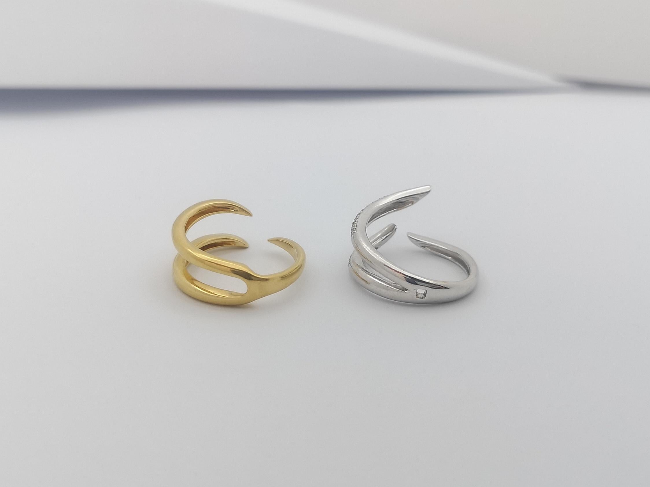 Women's Diamond Ring Set in 18 Karat Gold Settings by Kavant & Sharart For Sale
