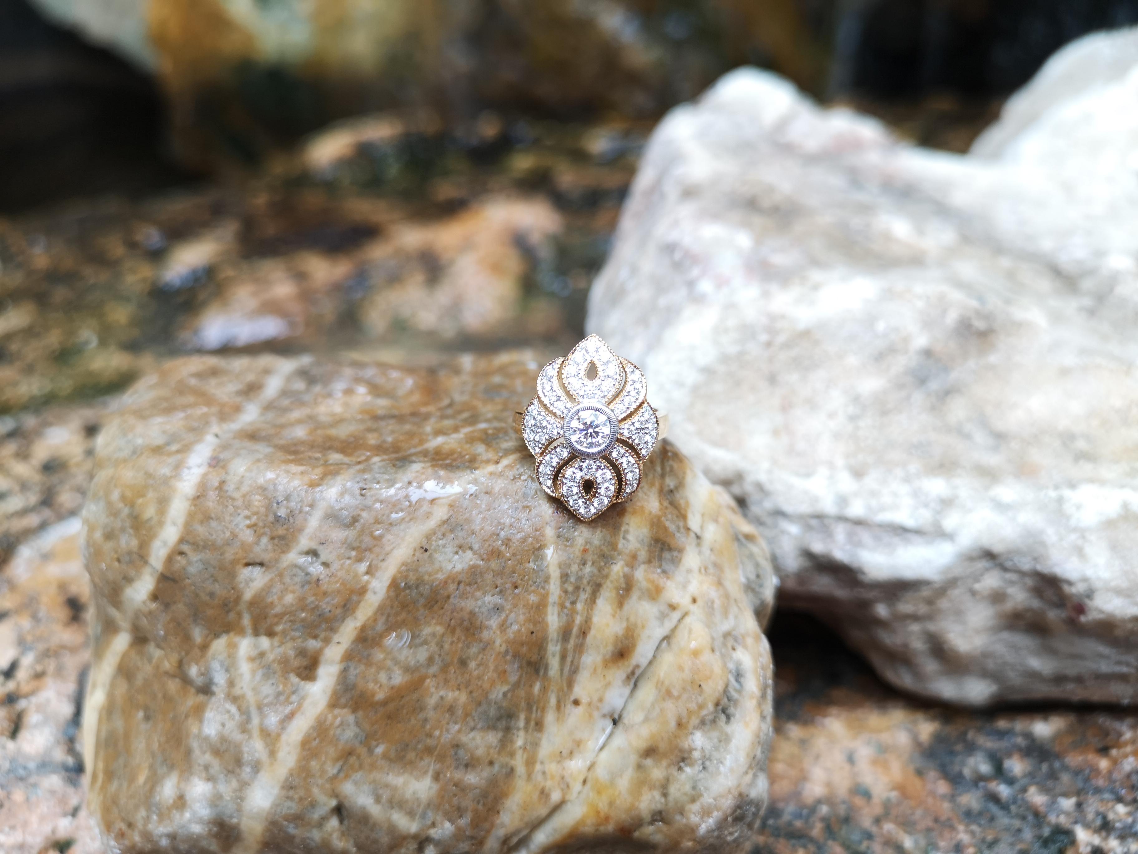 Diamantring aus 18 Karat Gold in Fassungen gefasst (Rundschliff) im Angebot