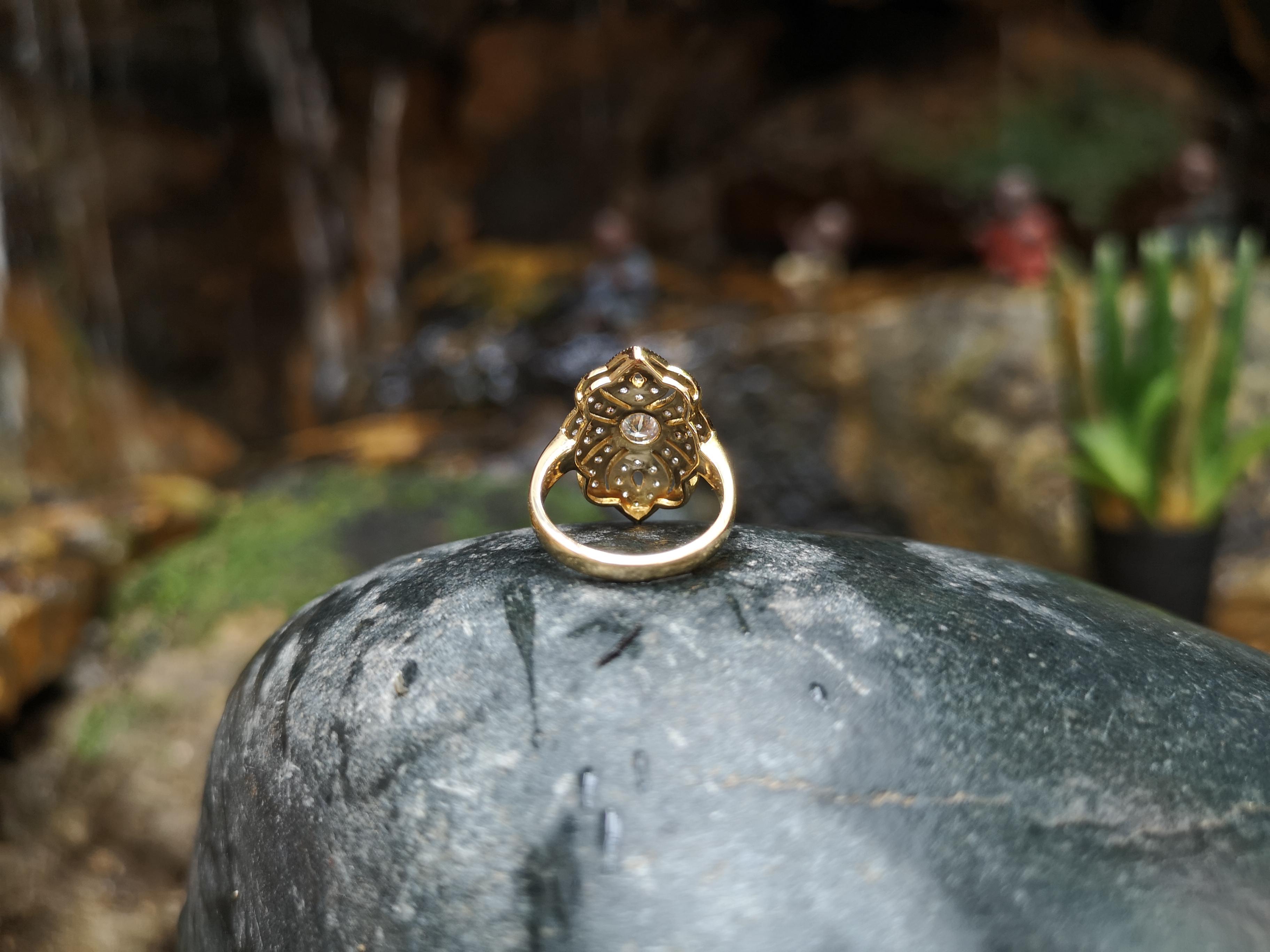 Diamantring aus 18 Karat Gold in Fassungen gefasst Damen im Angebot