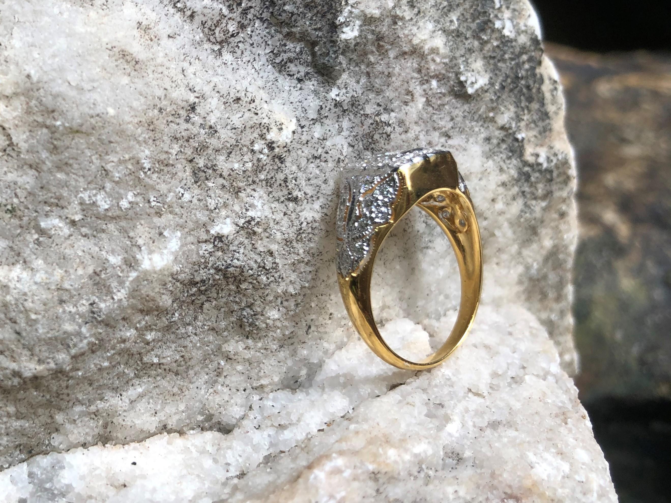 Diamond Ring Set in 18 Karat Gold Settings For Sale 2